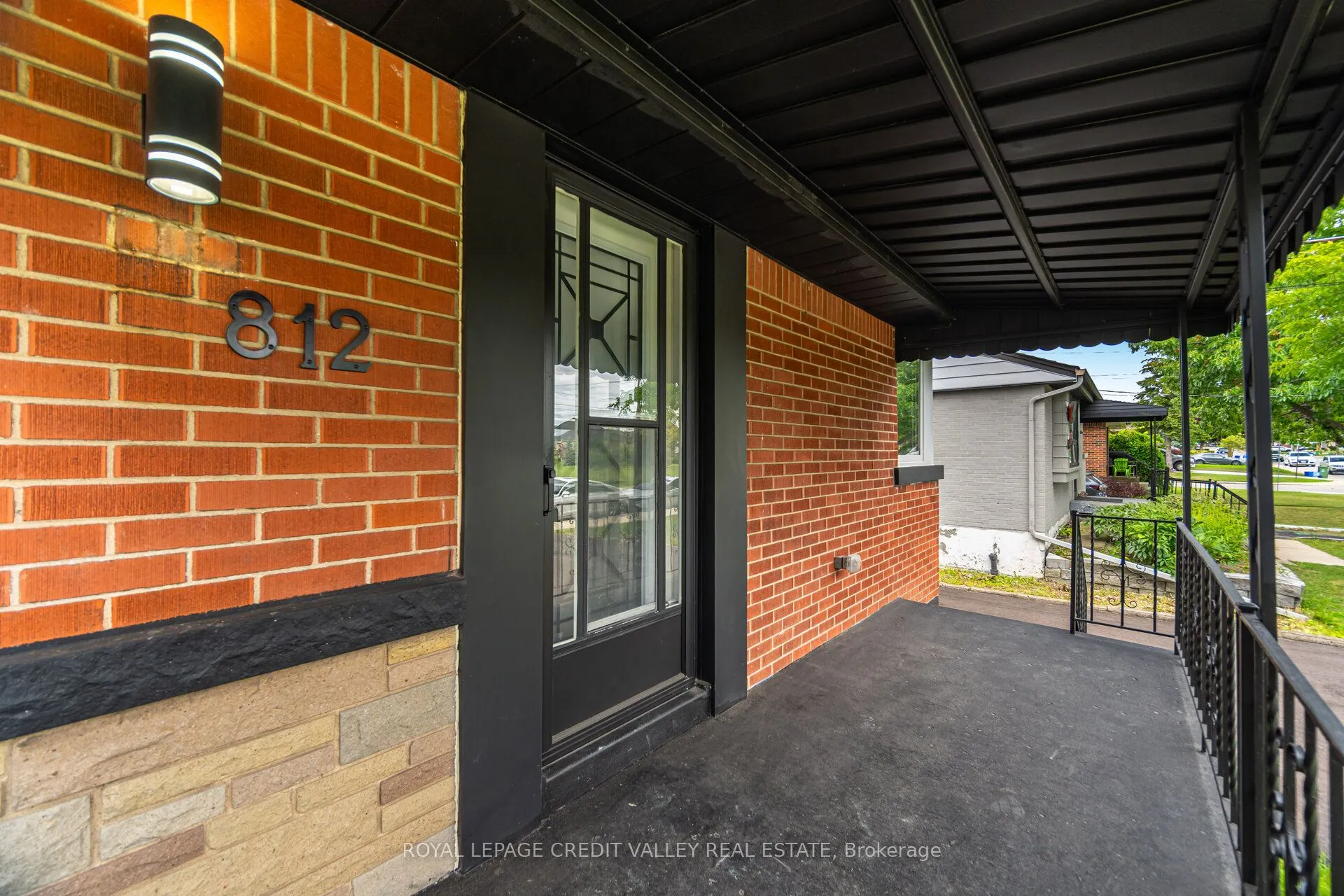 812 Tenth Avenue, #Upper