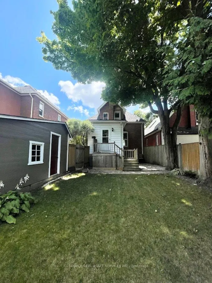 412 Grosvenor Street