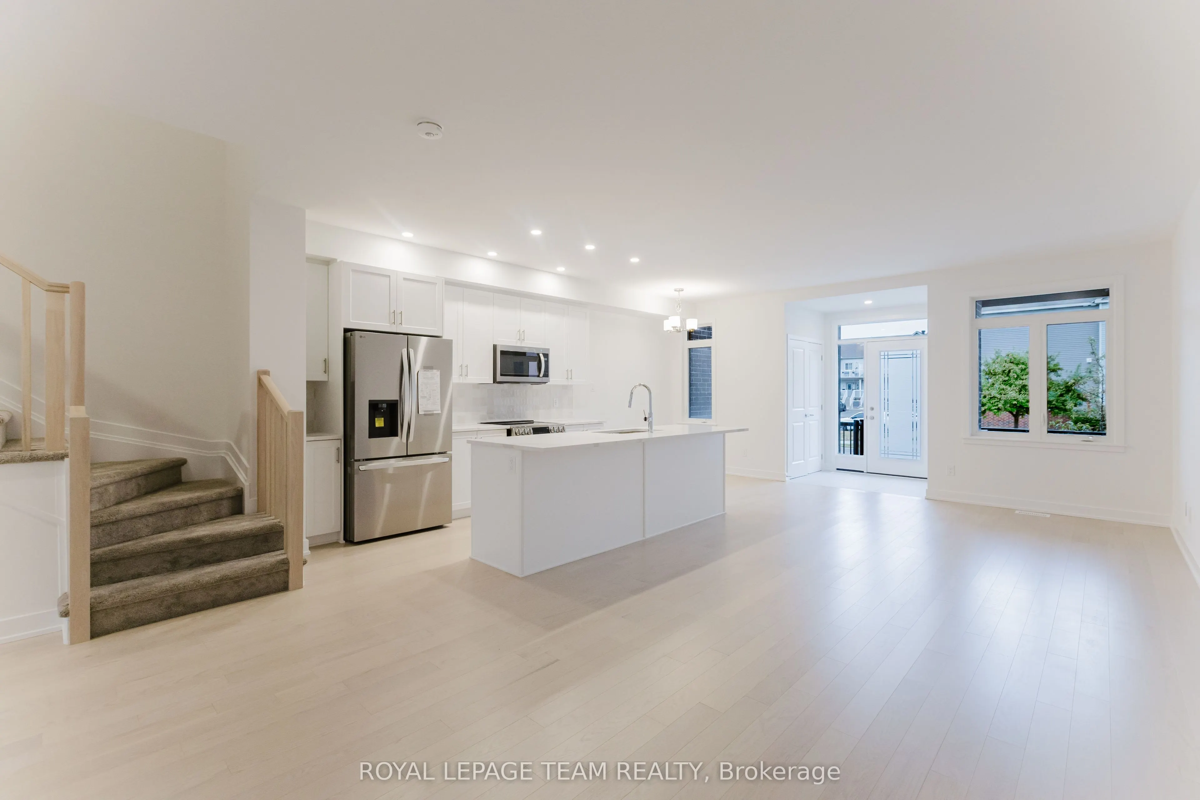 805 Anciano Crescent