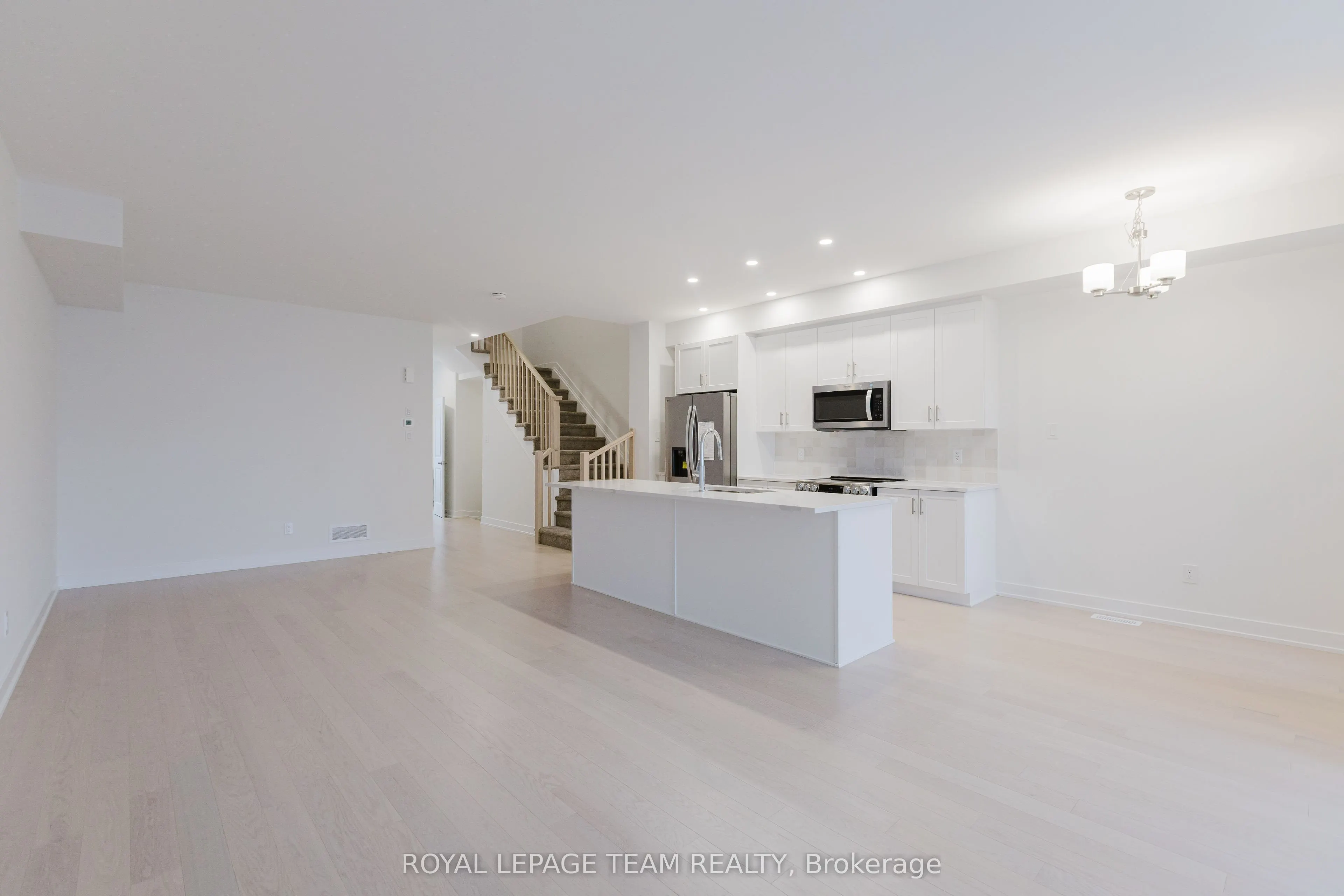 805 Anciano Crescent