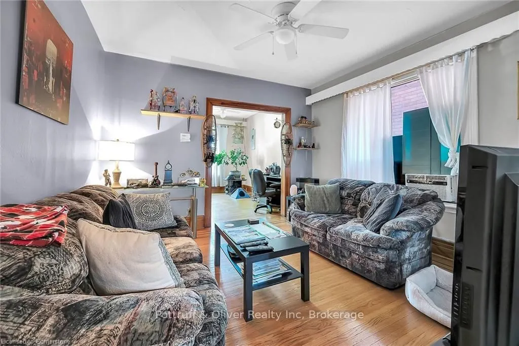 49 East Bend Avenue S