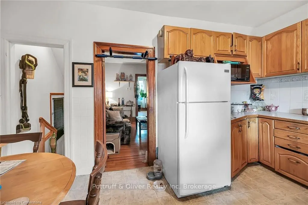 49 East Bend Avenue S