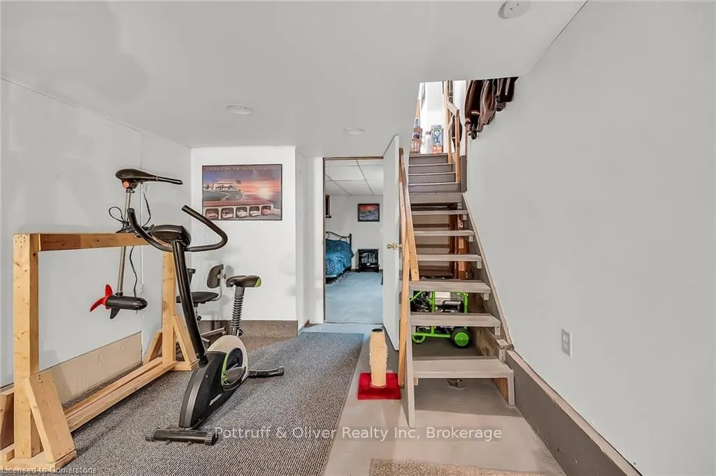49 East Bend Avenue S