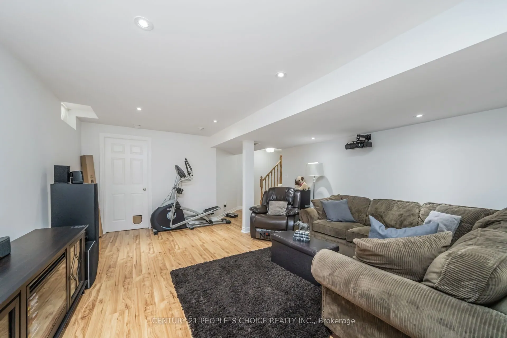 10 Hillgarden Drive