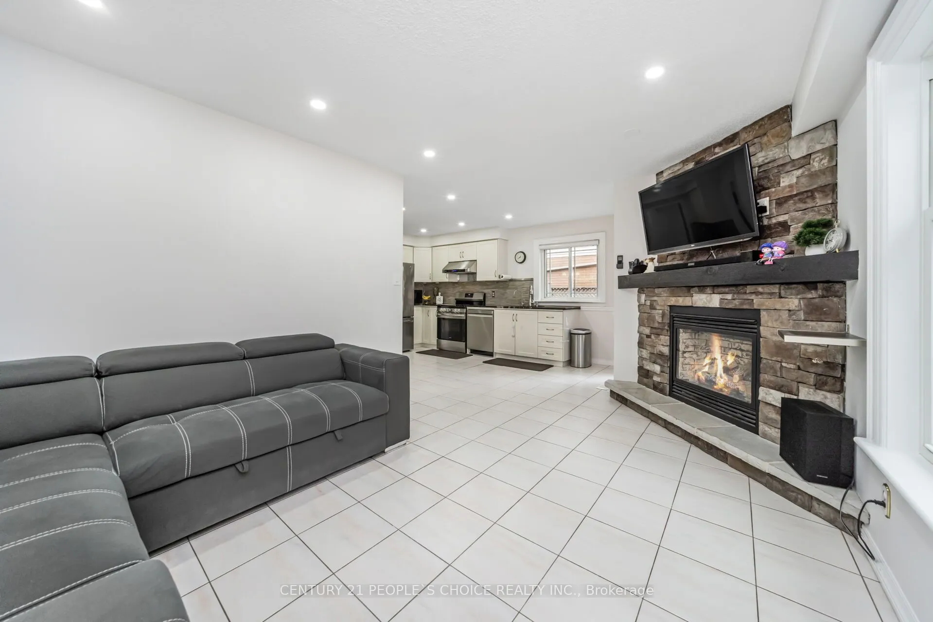 10 Hillgarden Drive