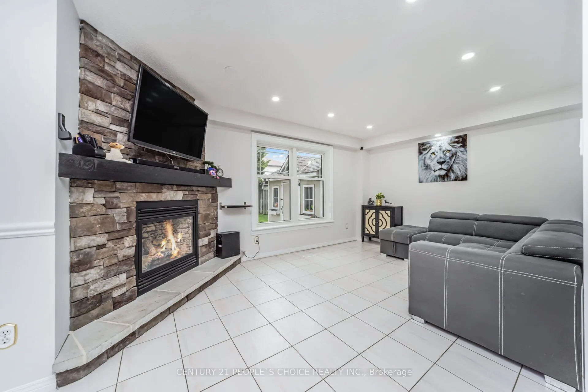 10 Hillgarden Drive