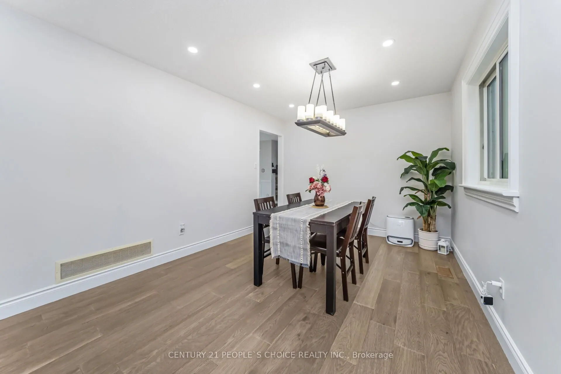 10 Hillgarden Drive
