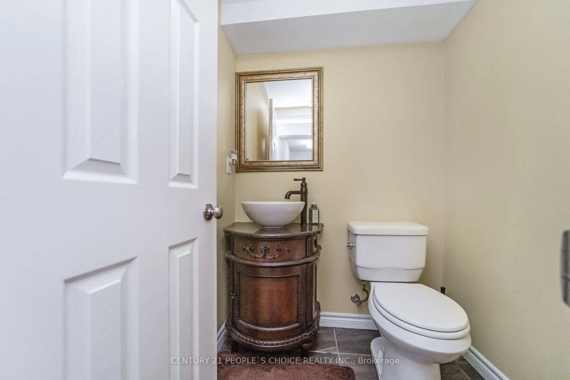 10 Hillgarden Drive