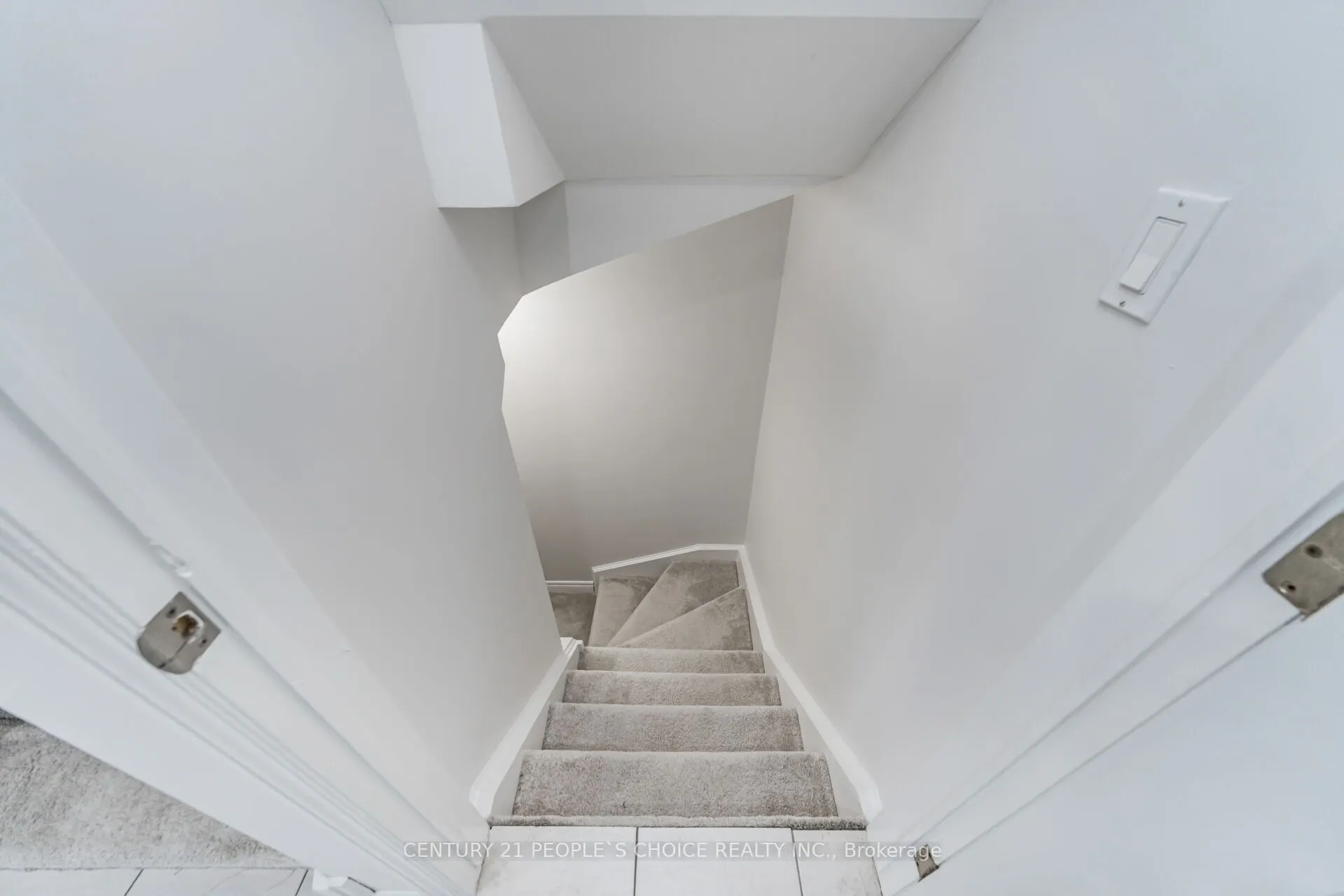 10 Hillgarden Drive