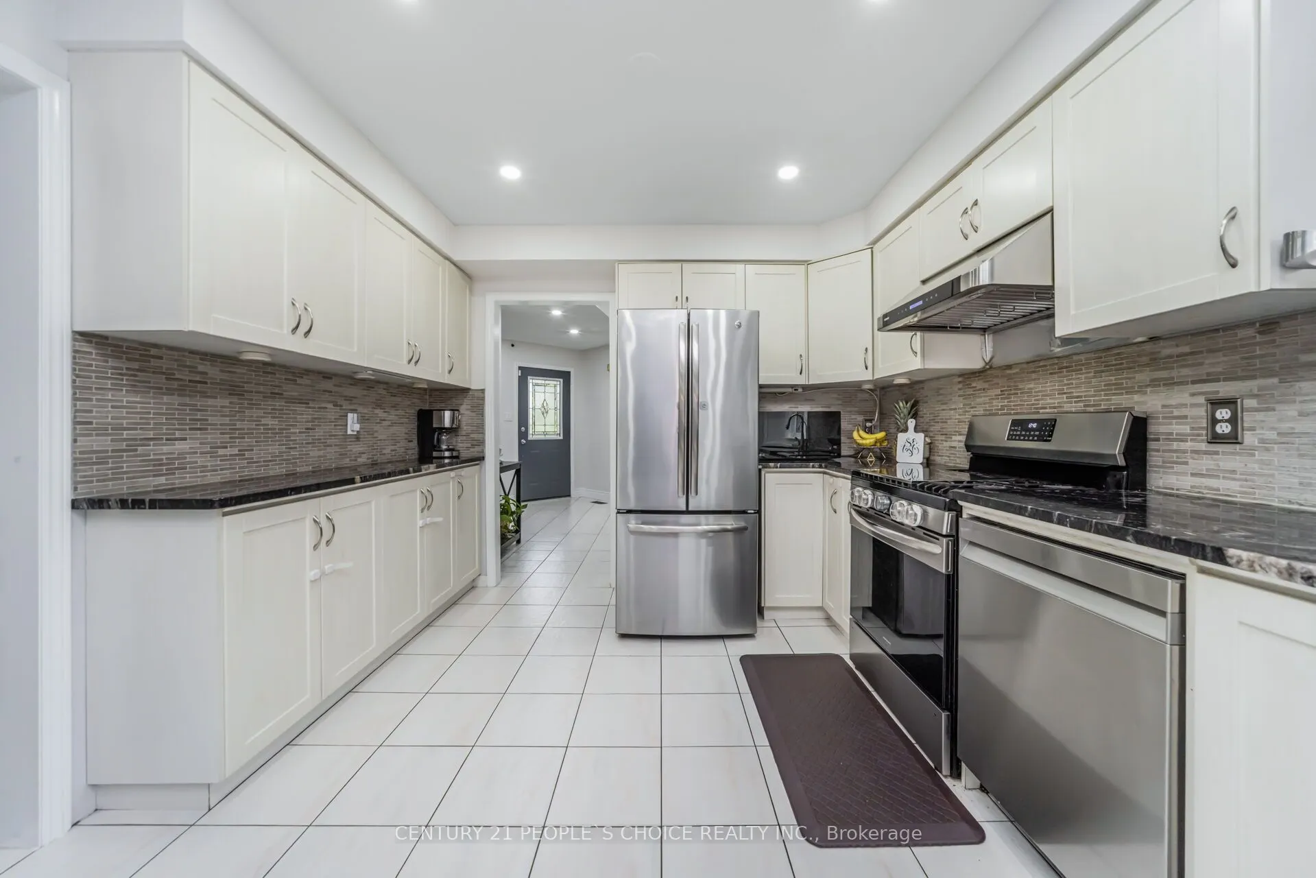 10 Hillgarden Drive