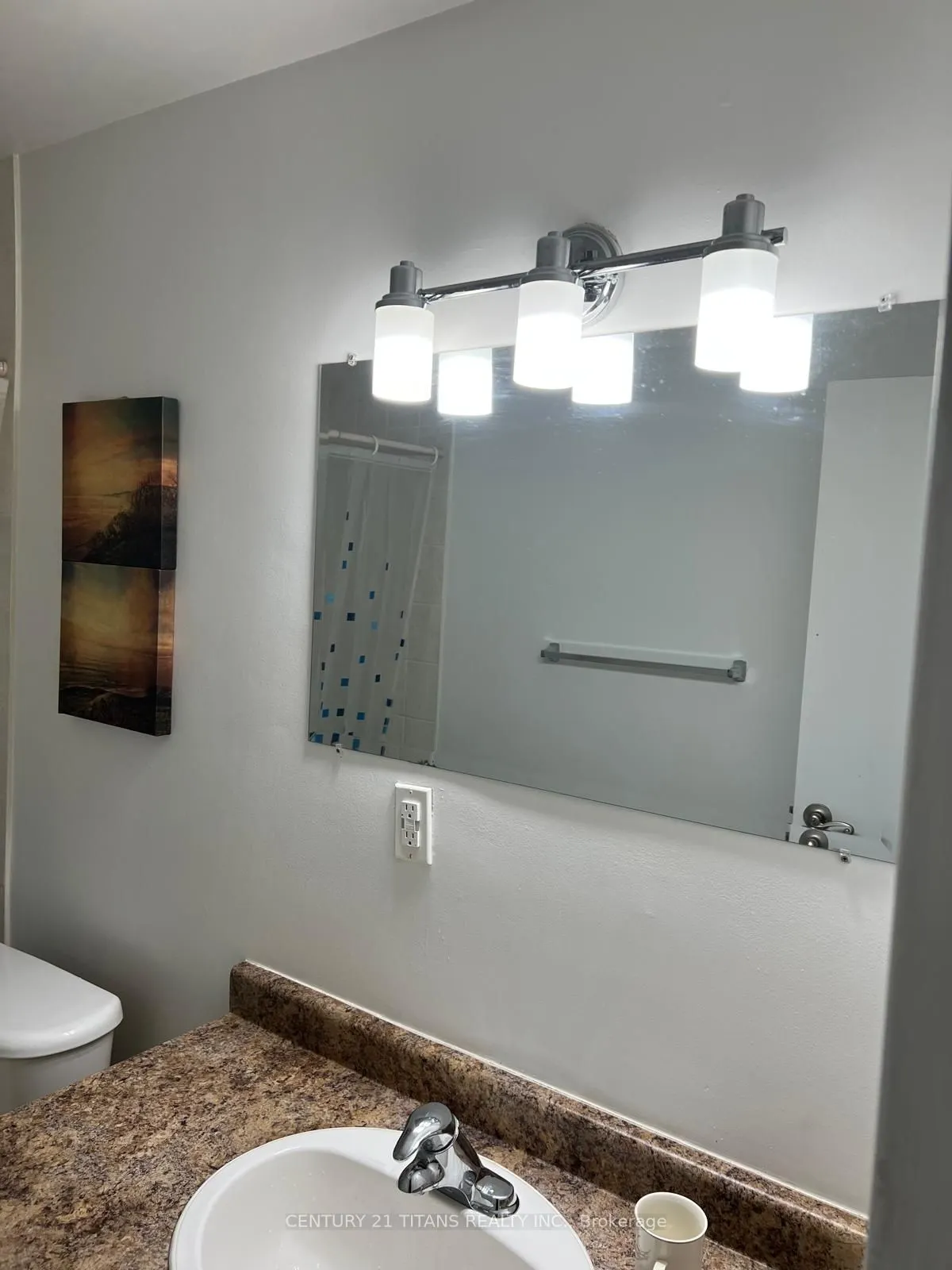 931 Wonderland Road, #702