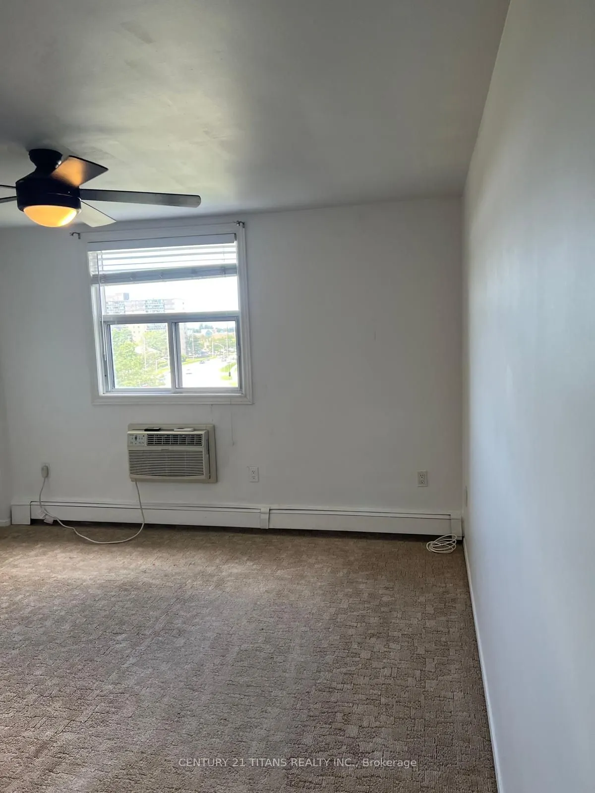 931 Wonderland Road, #702