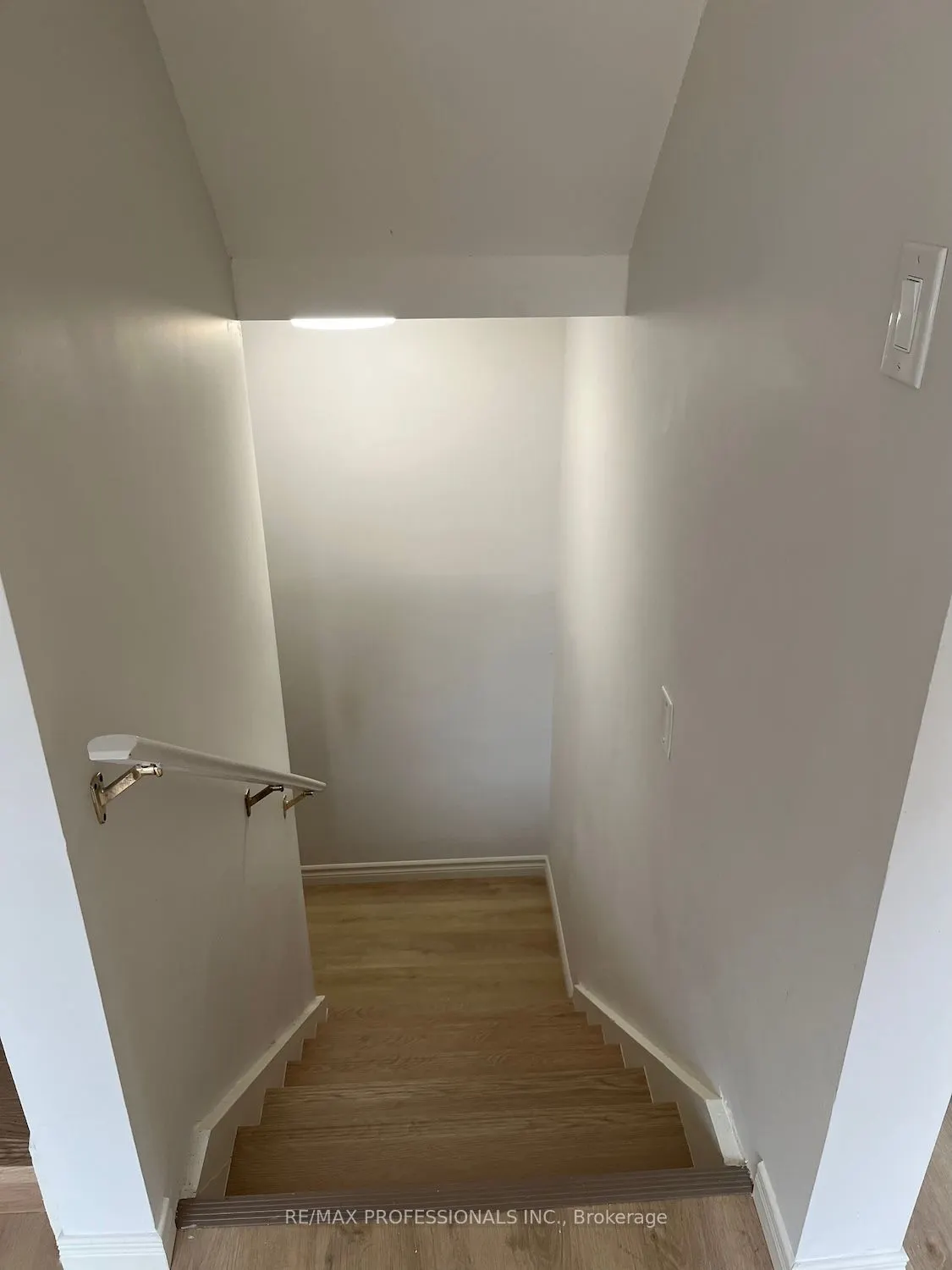 24 Bond Street, #A