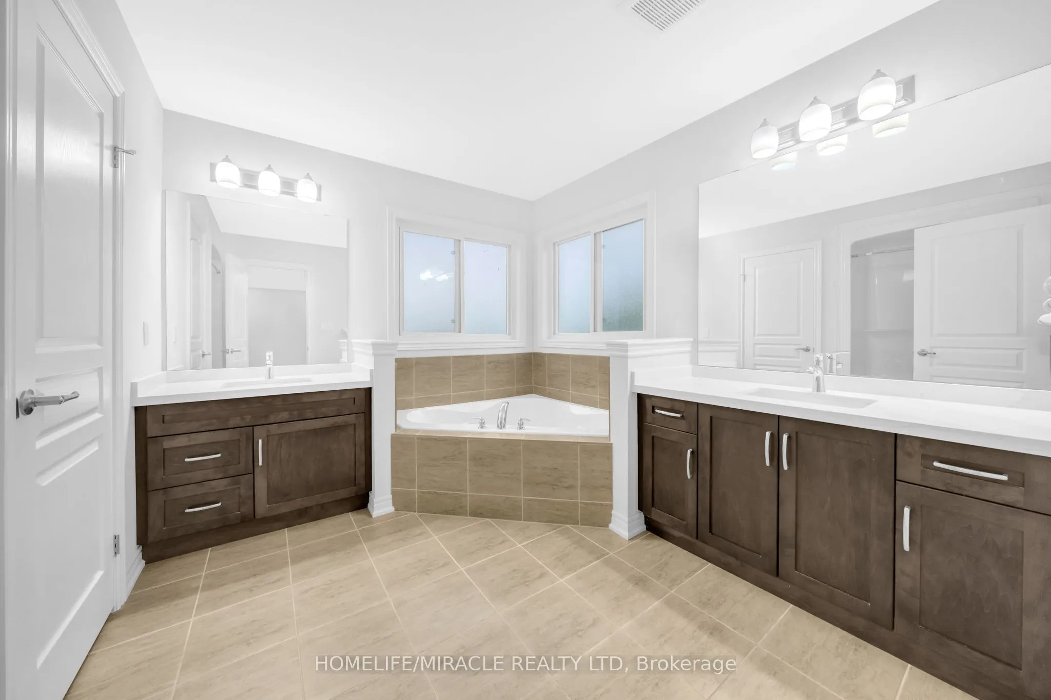 3547 Dominion Road S