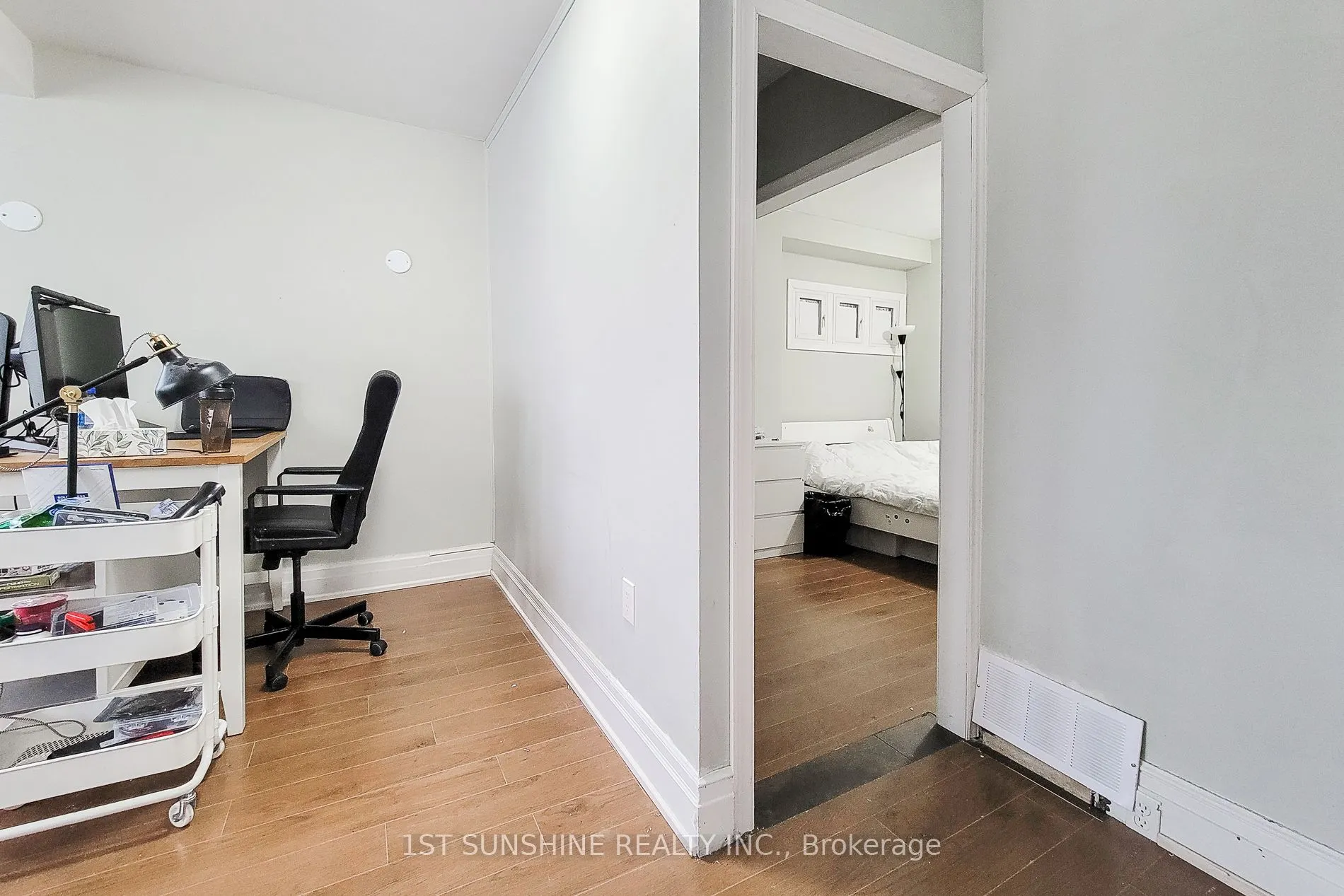 63 Paisley Avenue S
