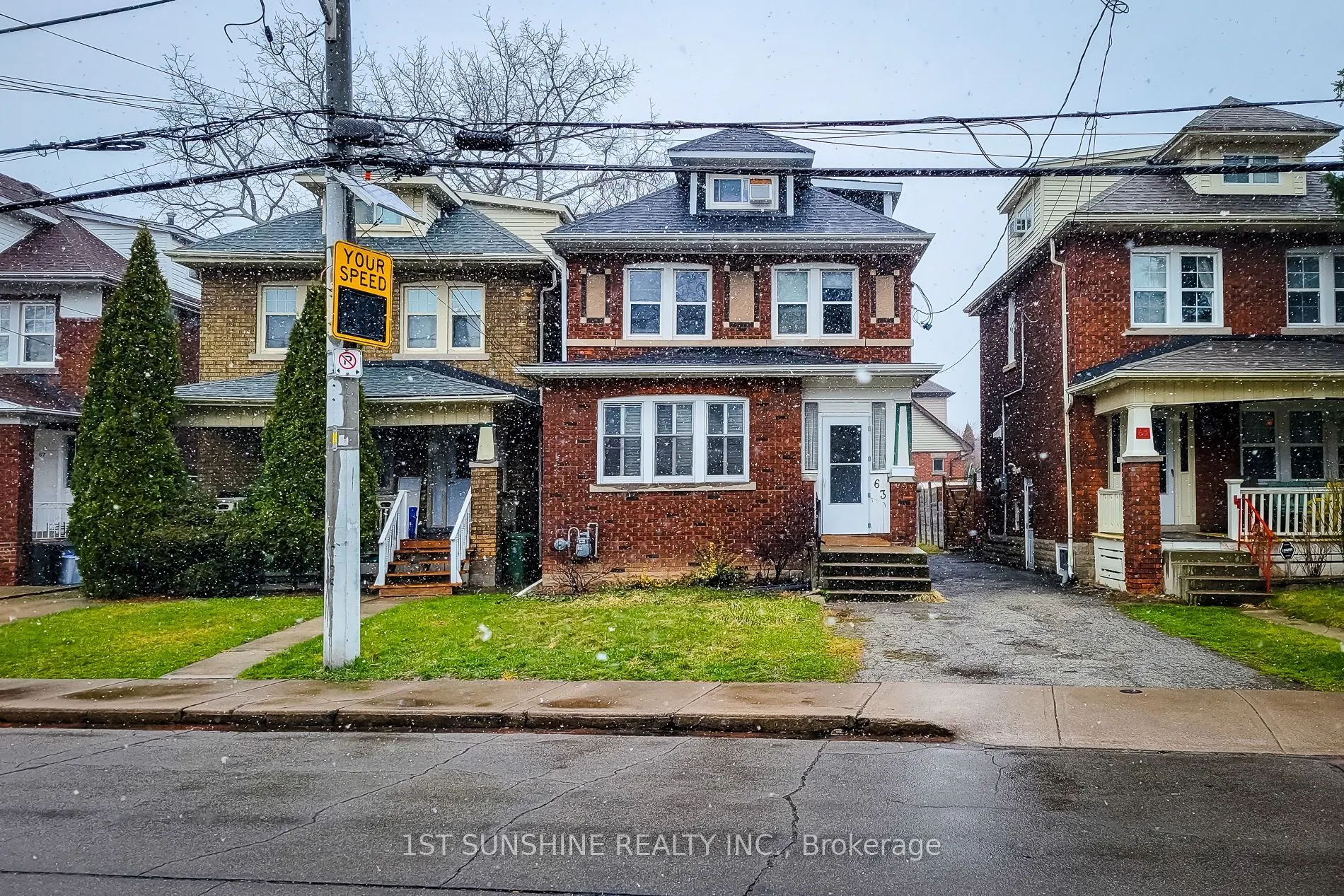 63 Paisley Avenue S