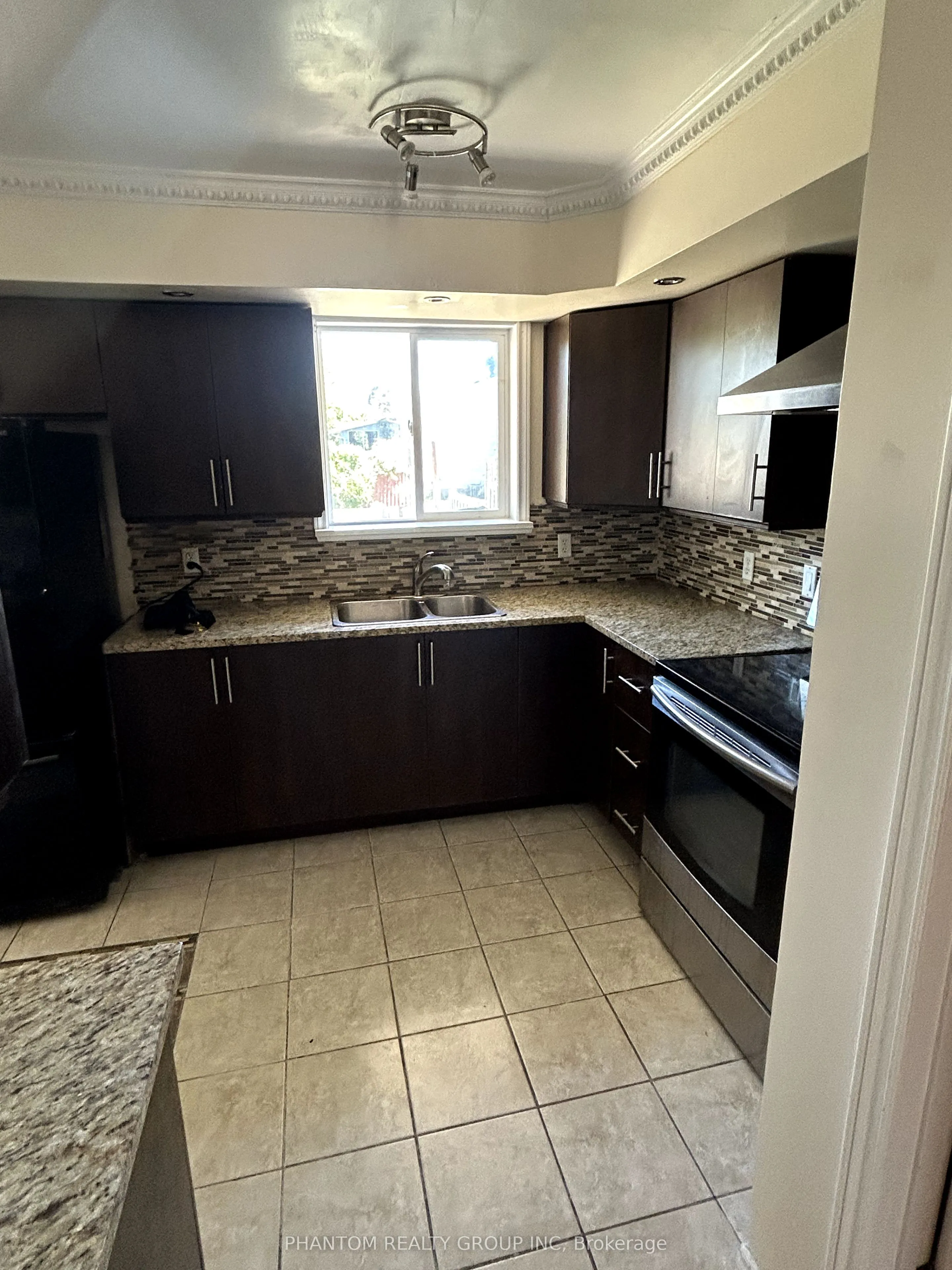 96 Carraway Crescent