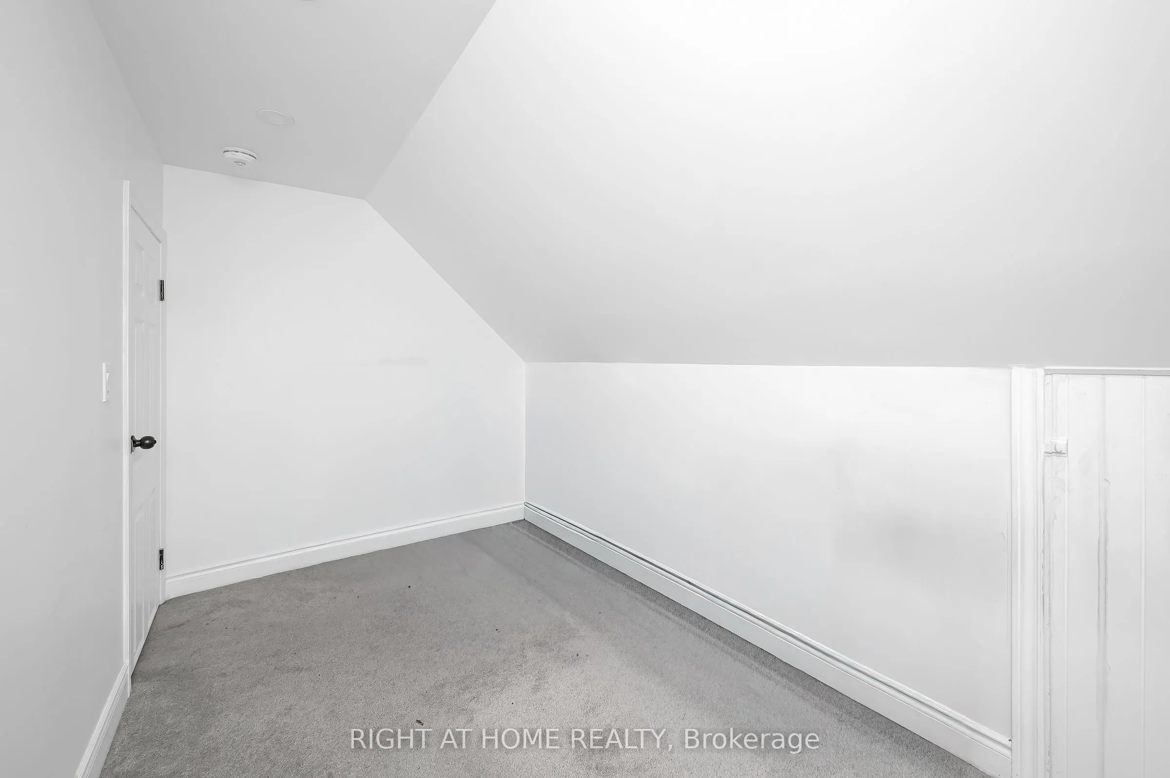 18 Huntley Street