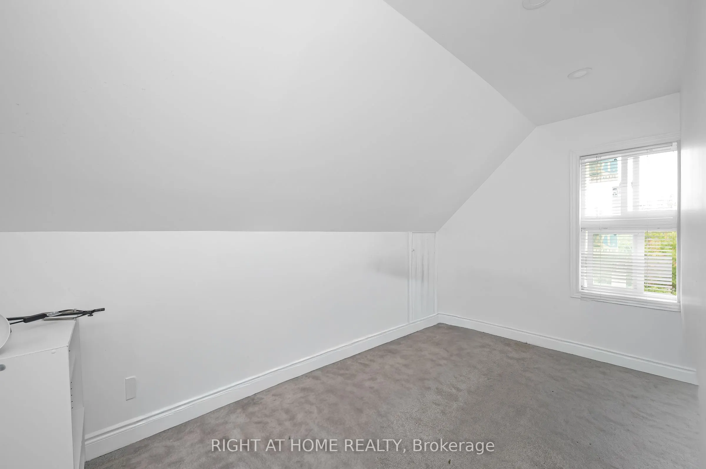 18 Huntley Street