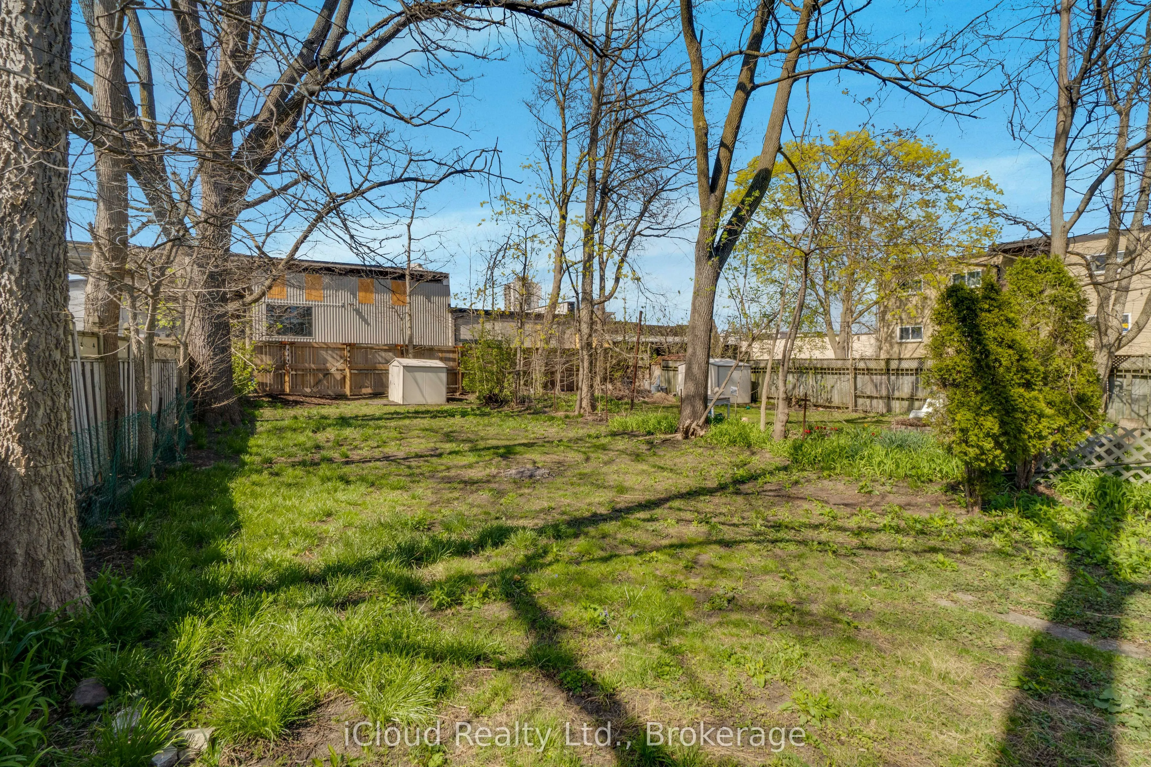 368 Simcoe Street