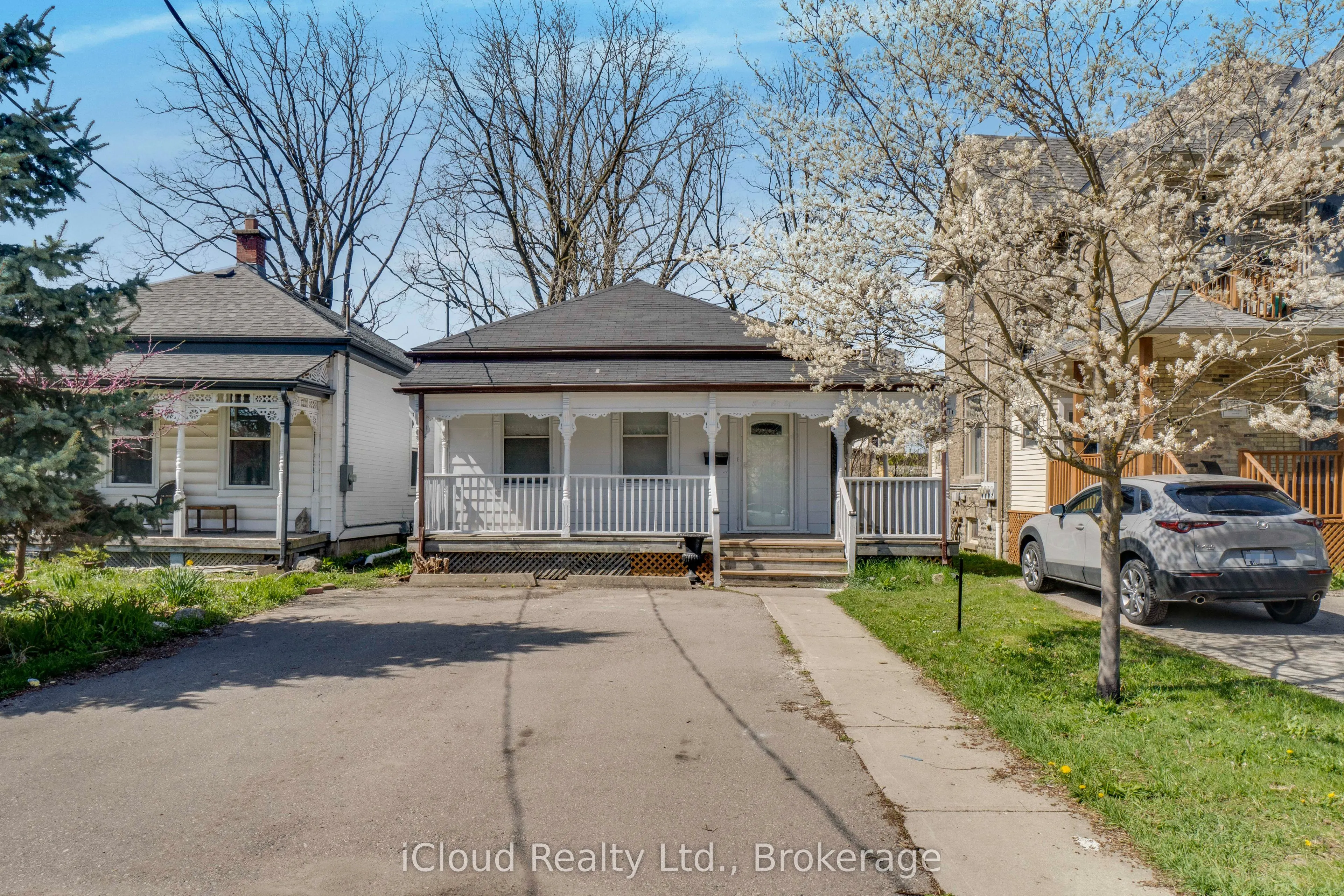 368 Simcoe Street
