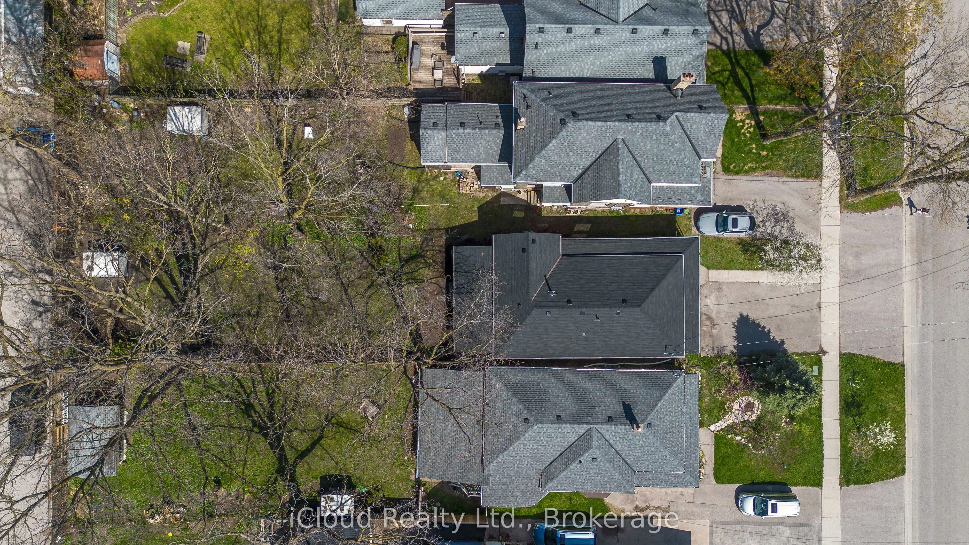 368 Simcoe Street