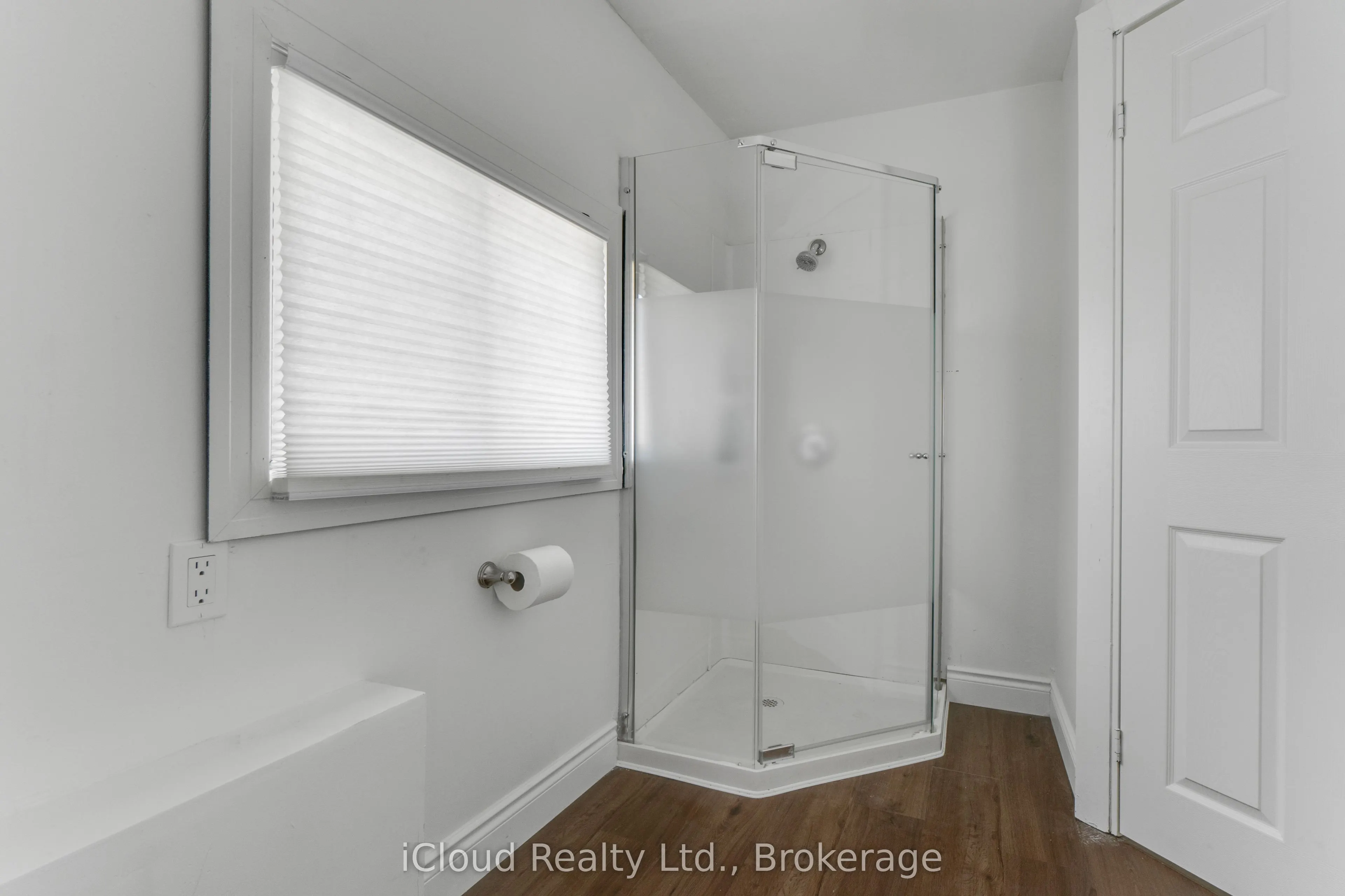 368 Simcoe Street