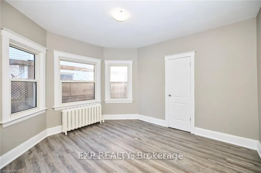 37 York Street, #Main Floor