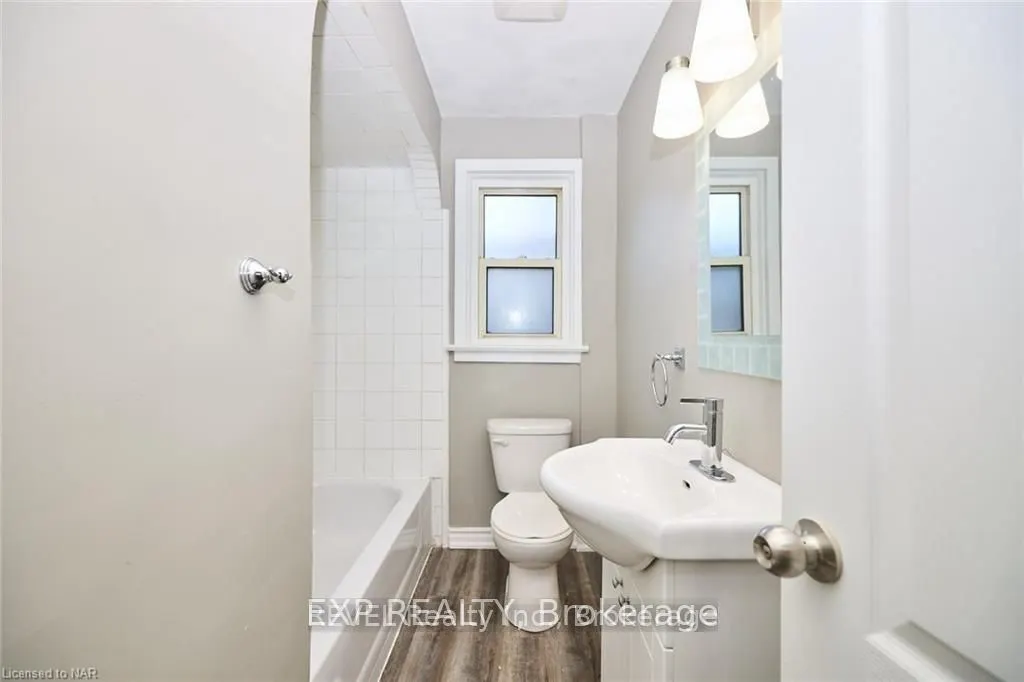 37 York Street, #Main Floor