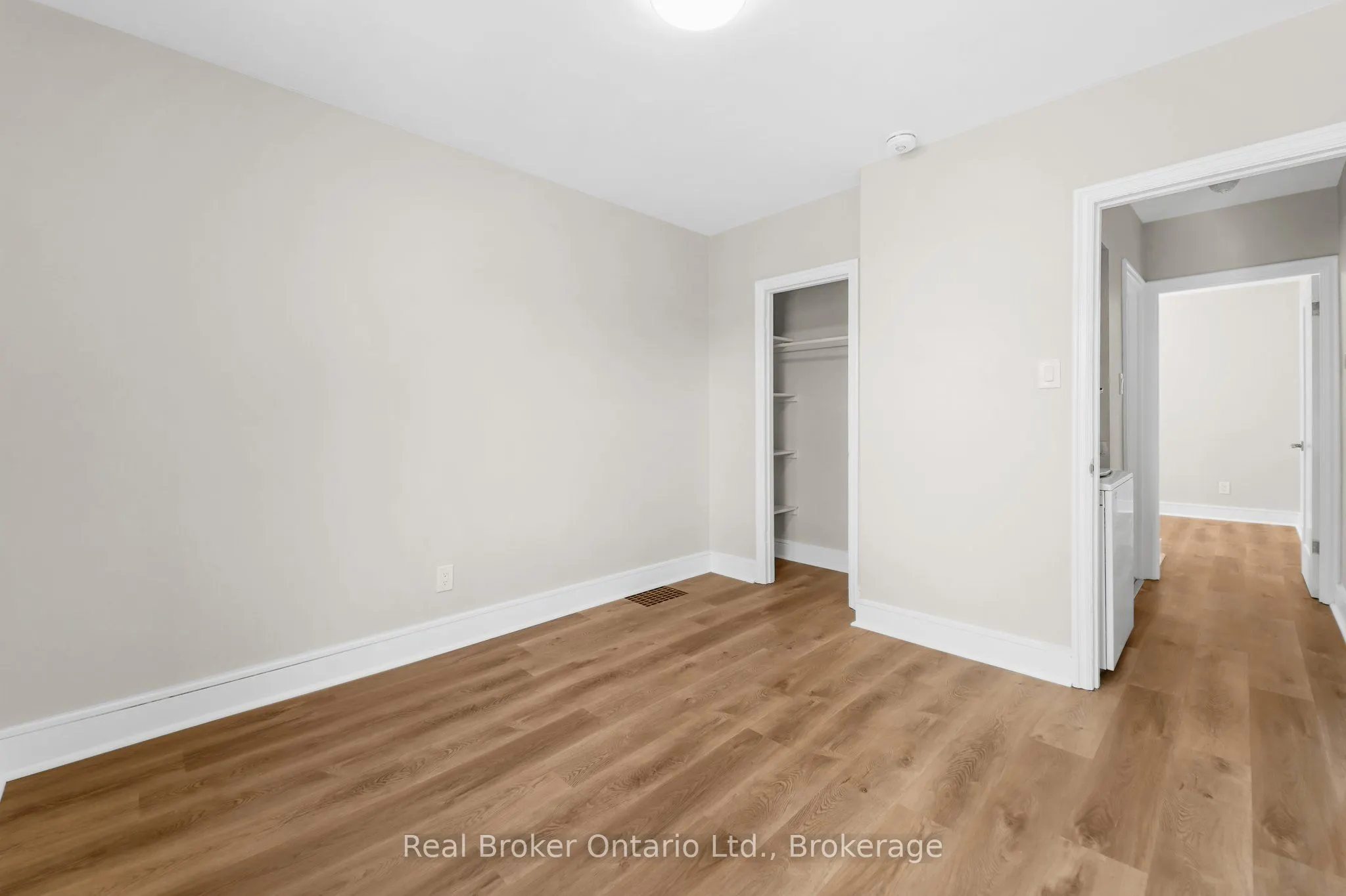 223 BOND Street N, #UPPER