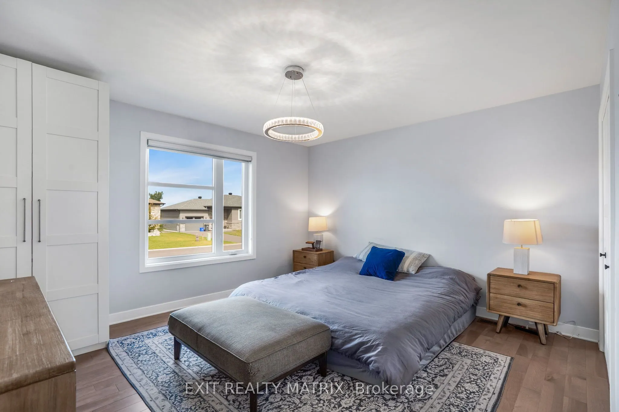 681 Roxane Crescent