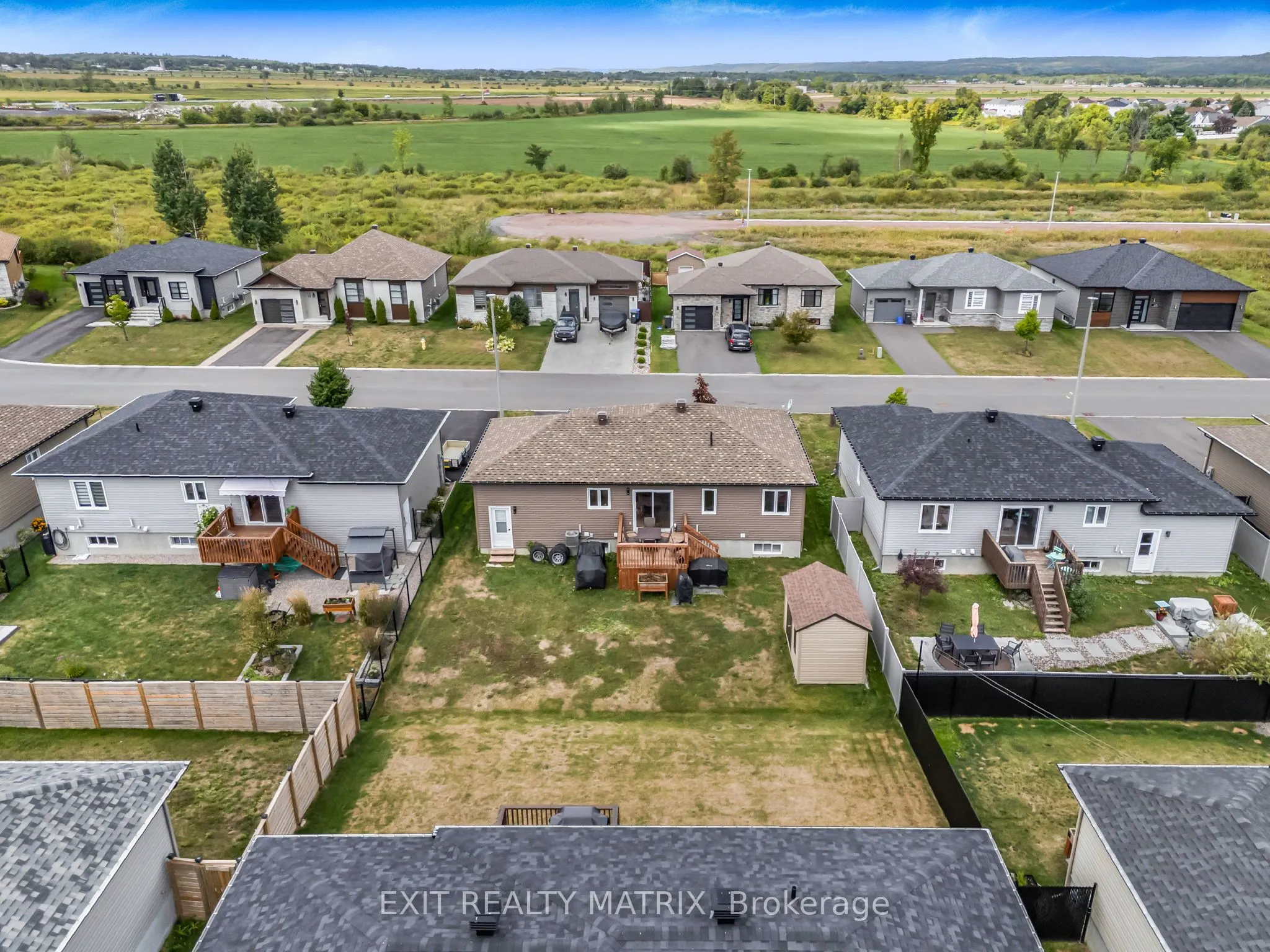 681 Roxane Crescent