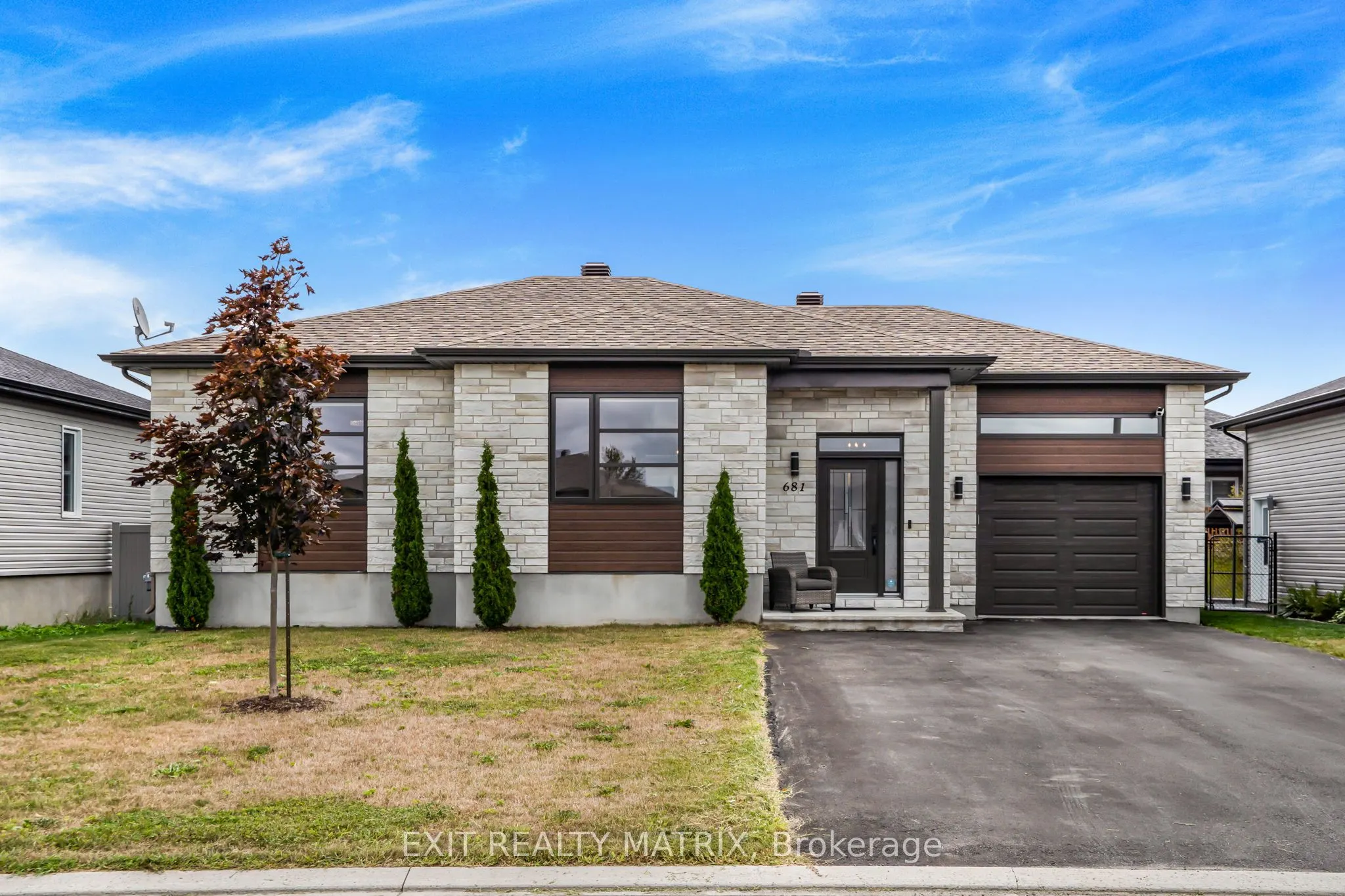 681 Roxane Crescent