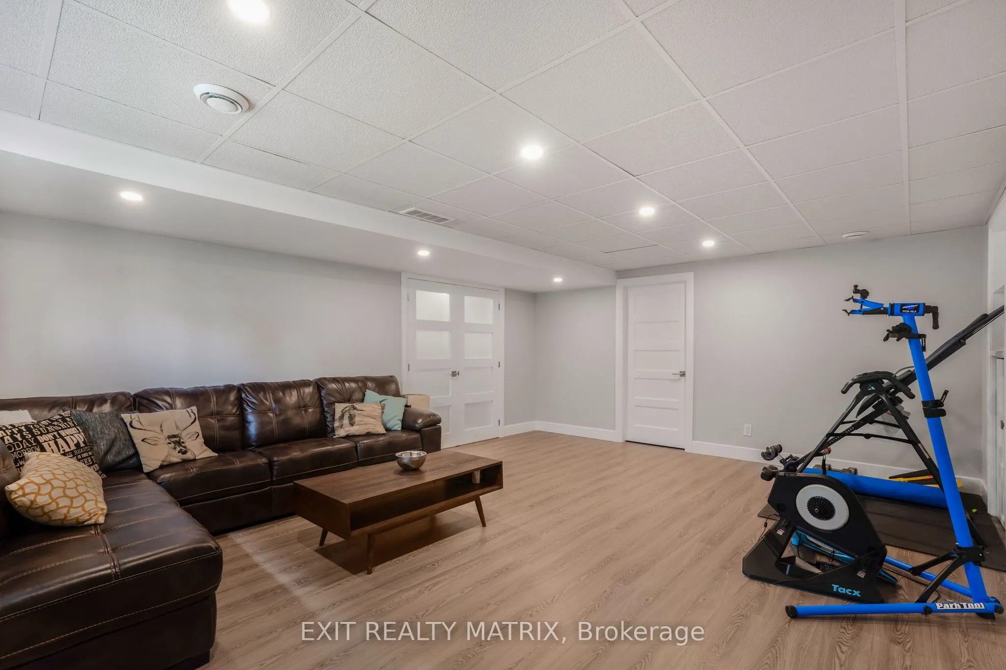 681 Roxane Crescent