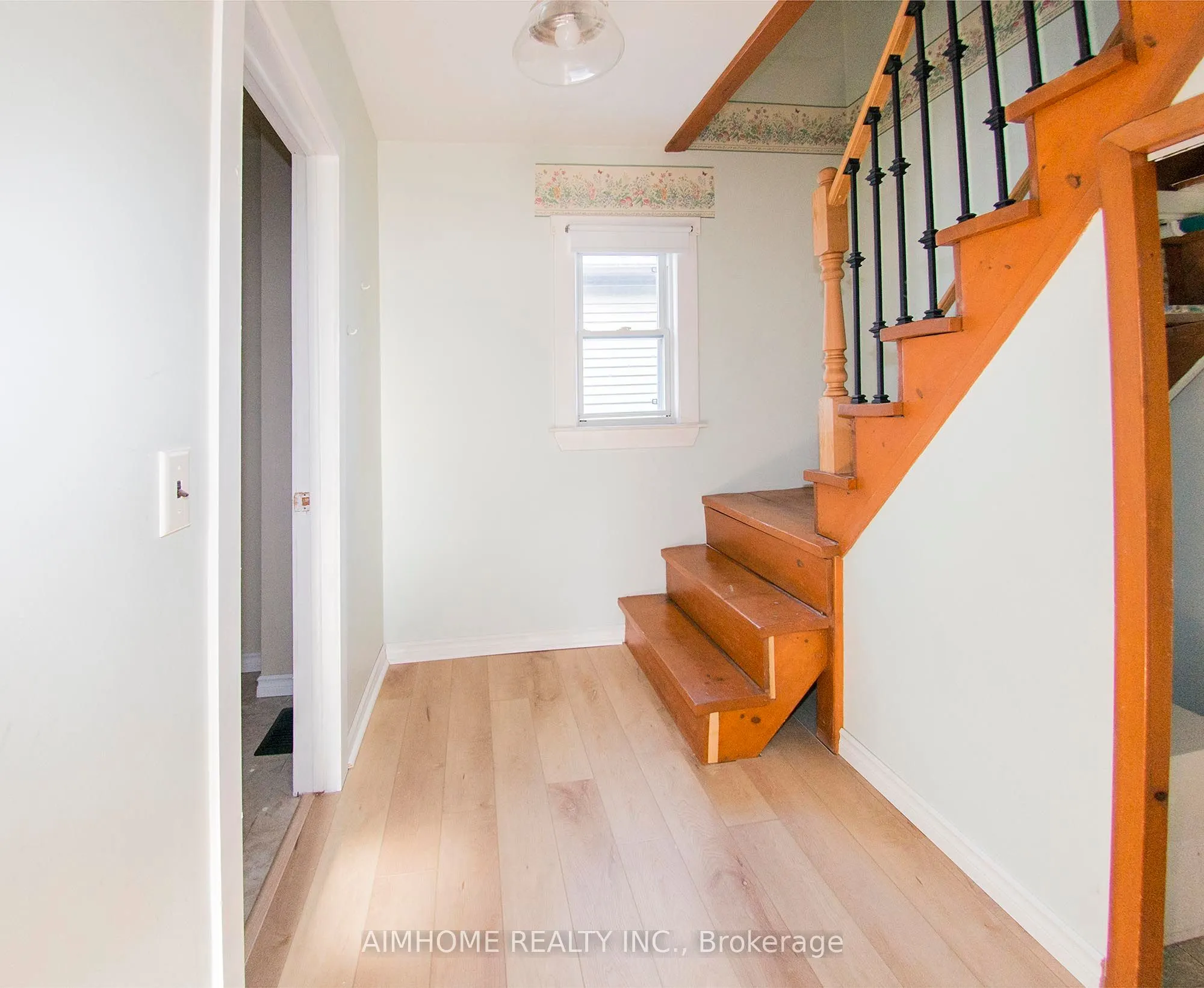 160 Ivon Avenue