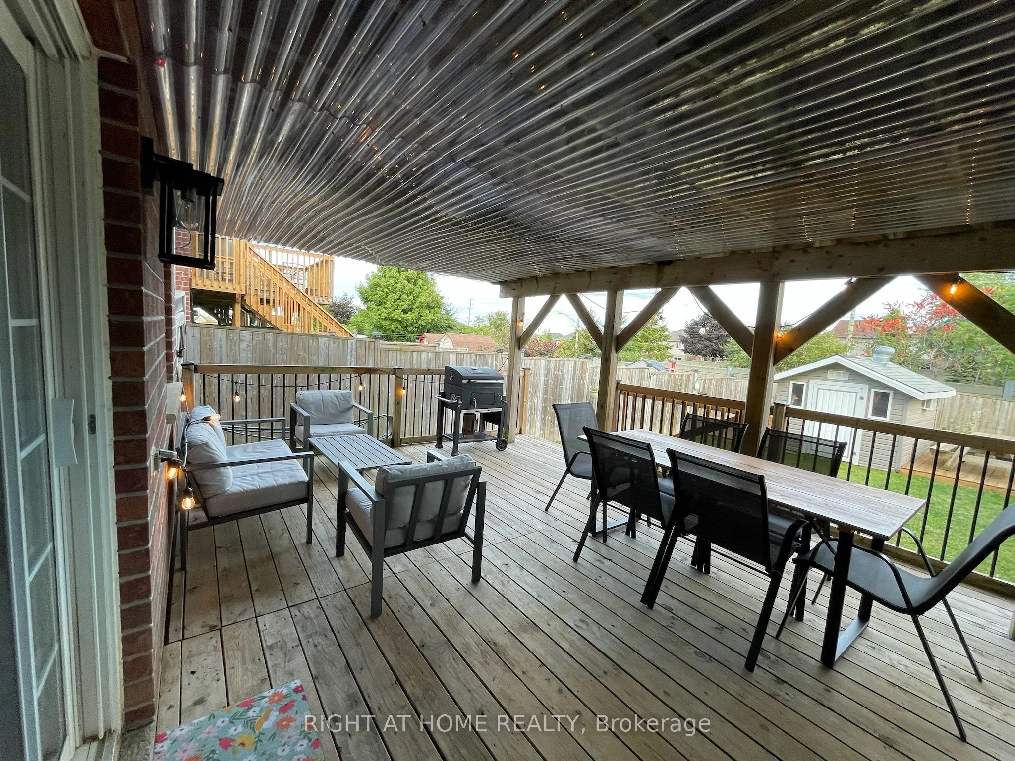 222 Featherstone Crescent