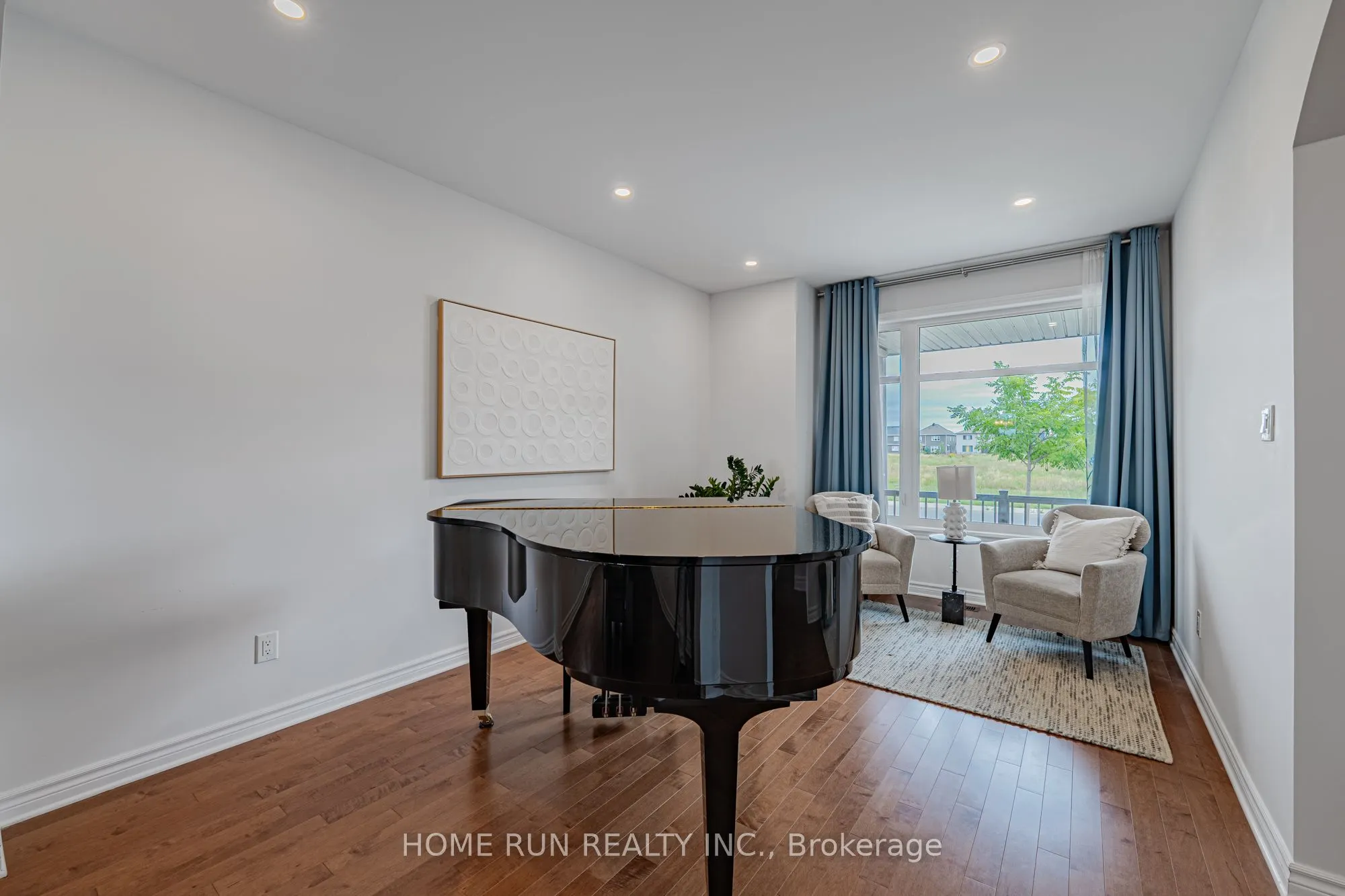 609 Triangle Street