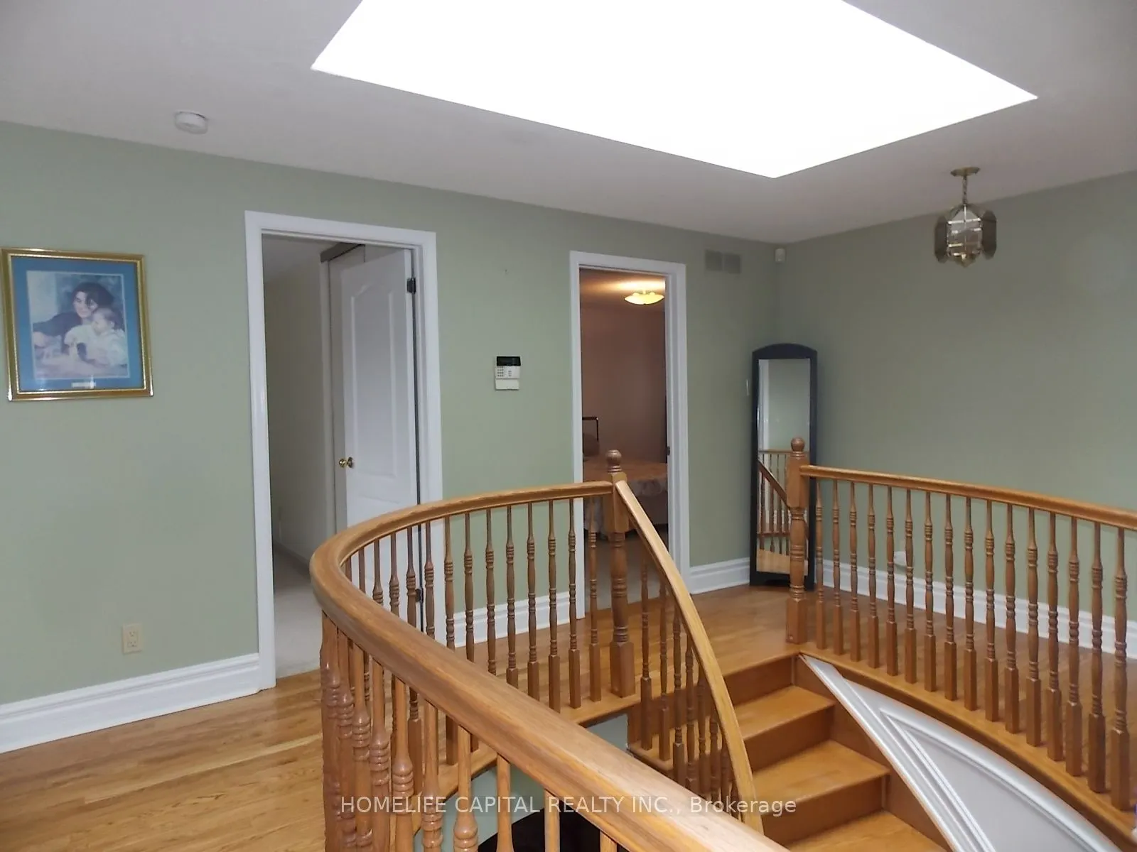1804 Robinwood Place