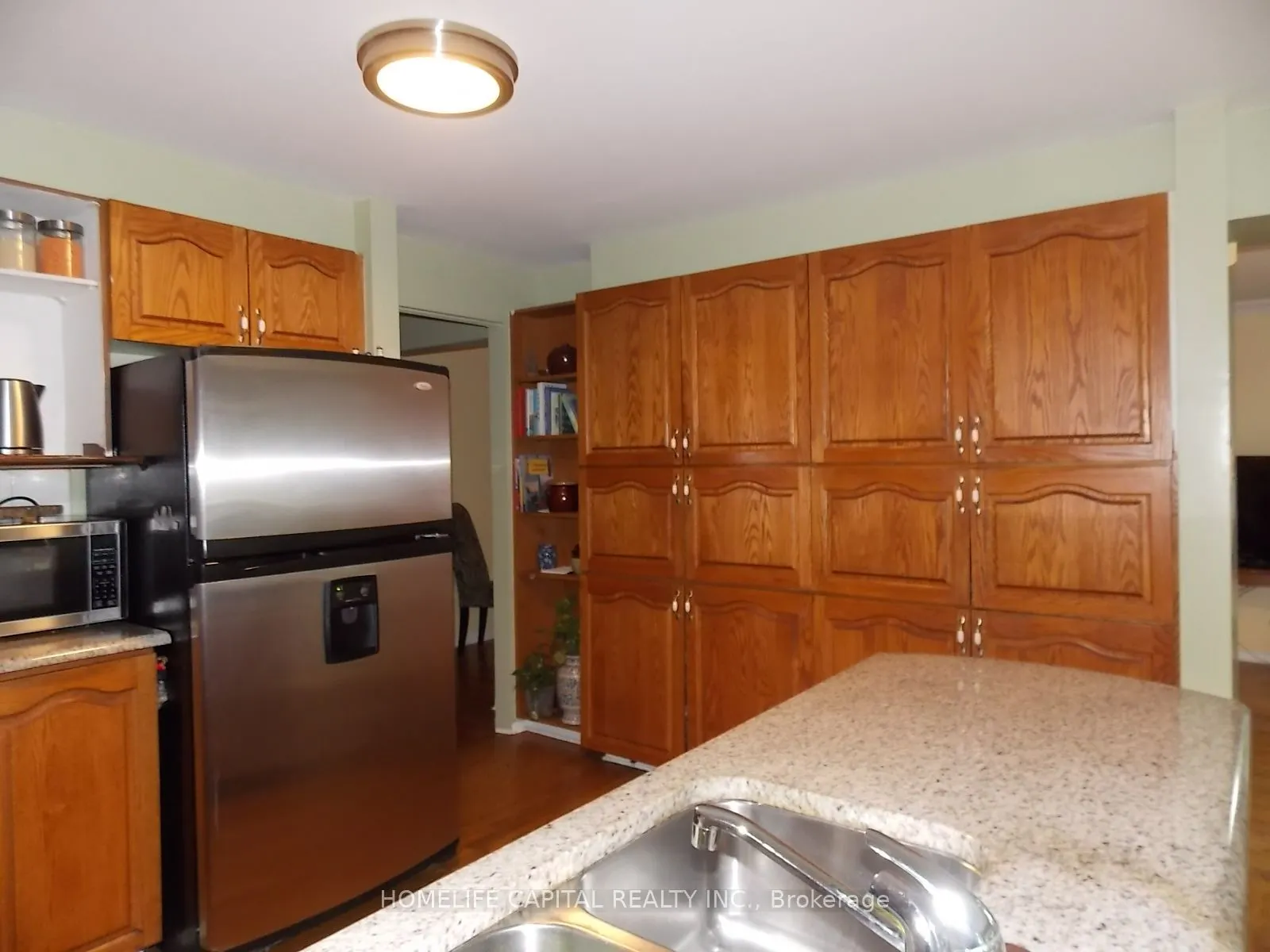 1804 Robinwood Place