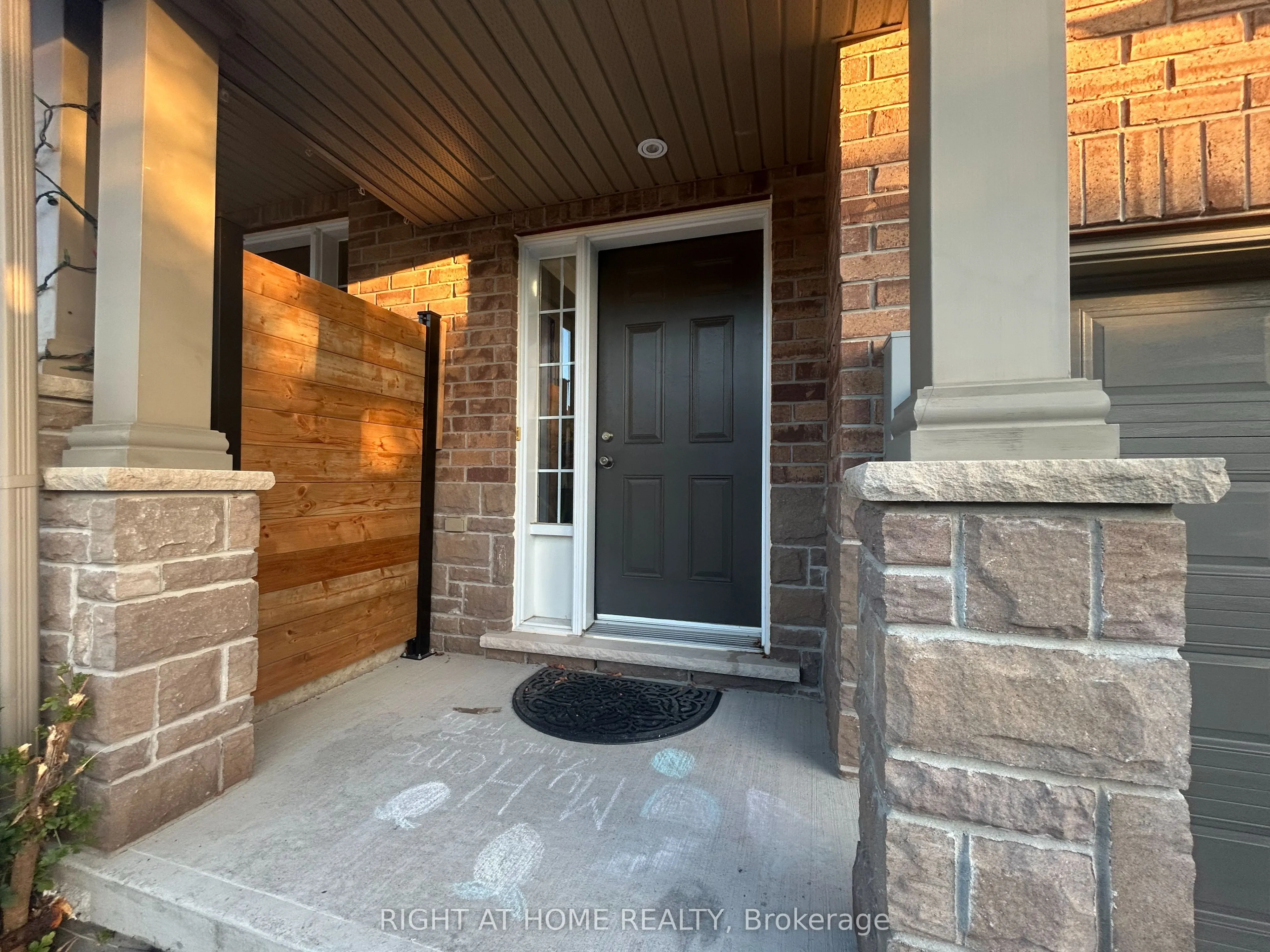 972 Zeller Crescent