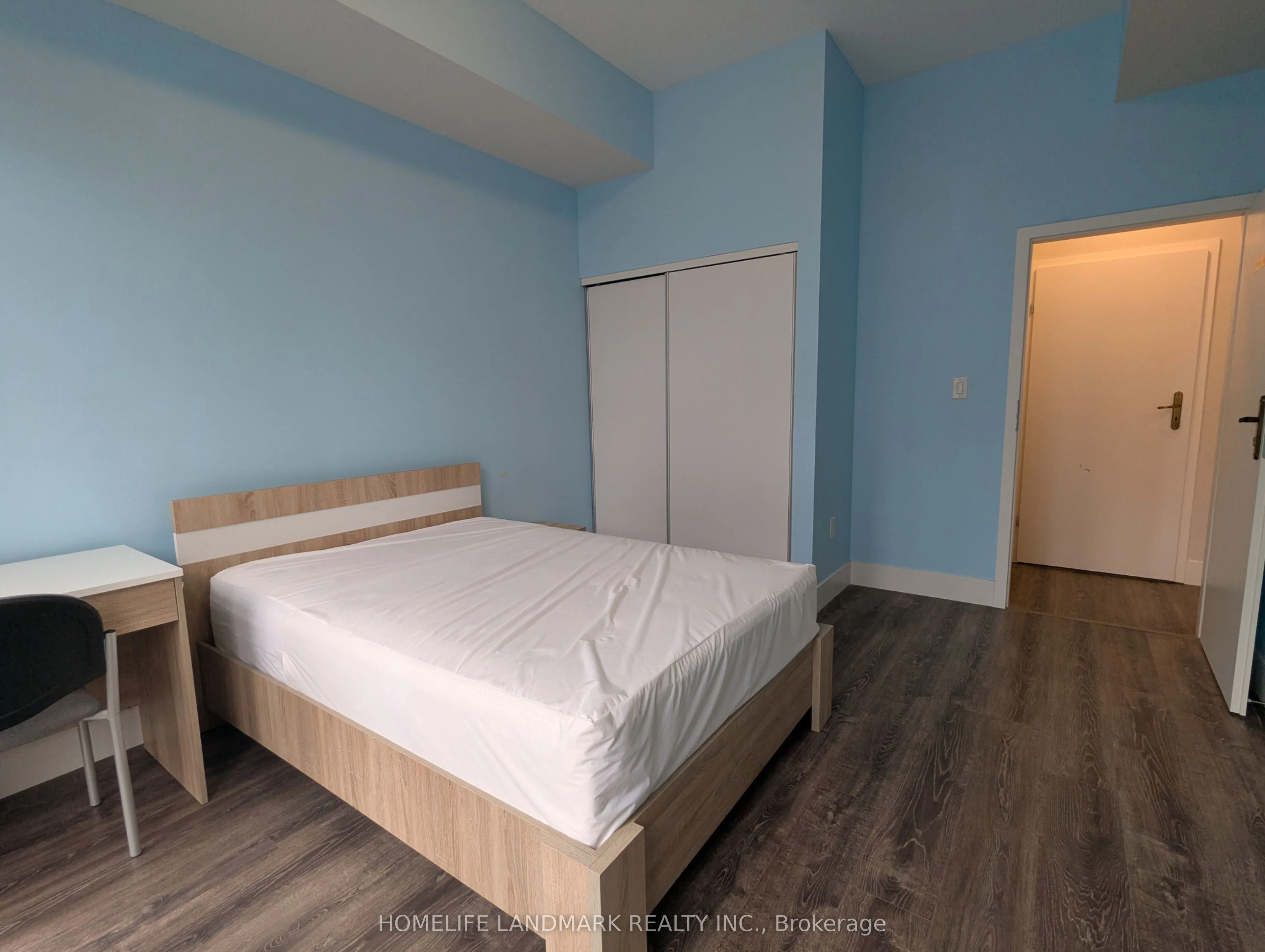253 Albert Street, #302