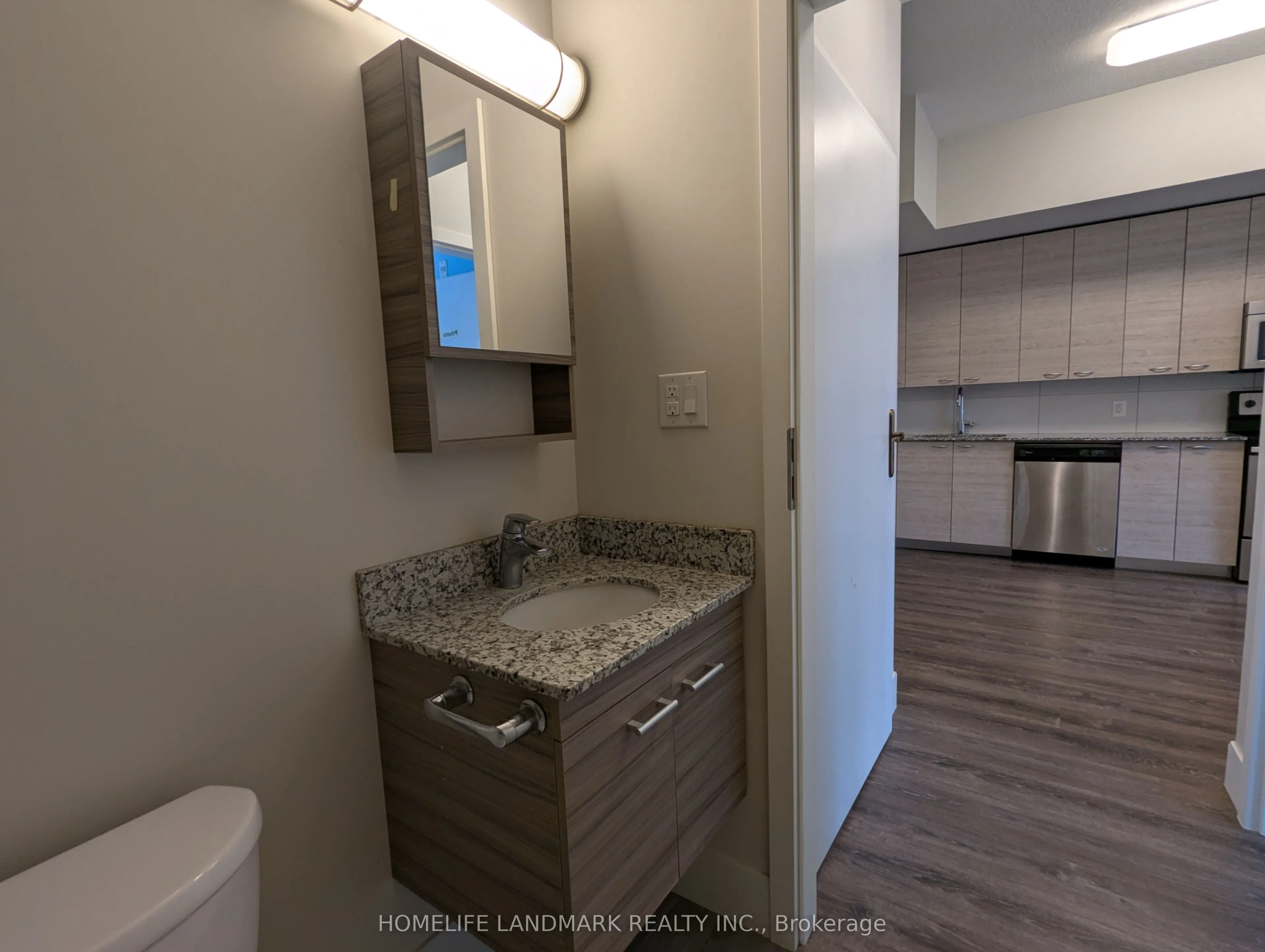253 Albert Street, #302