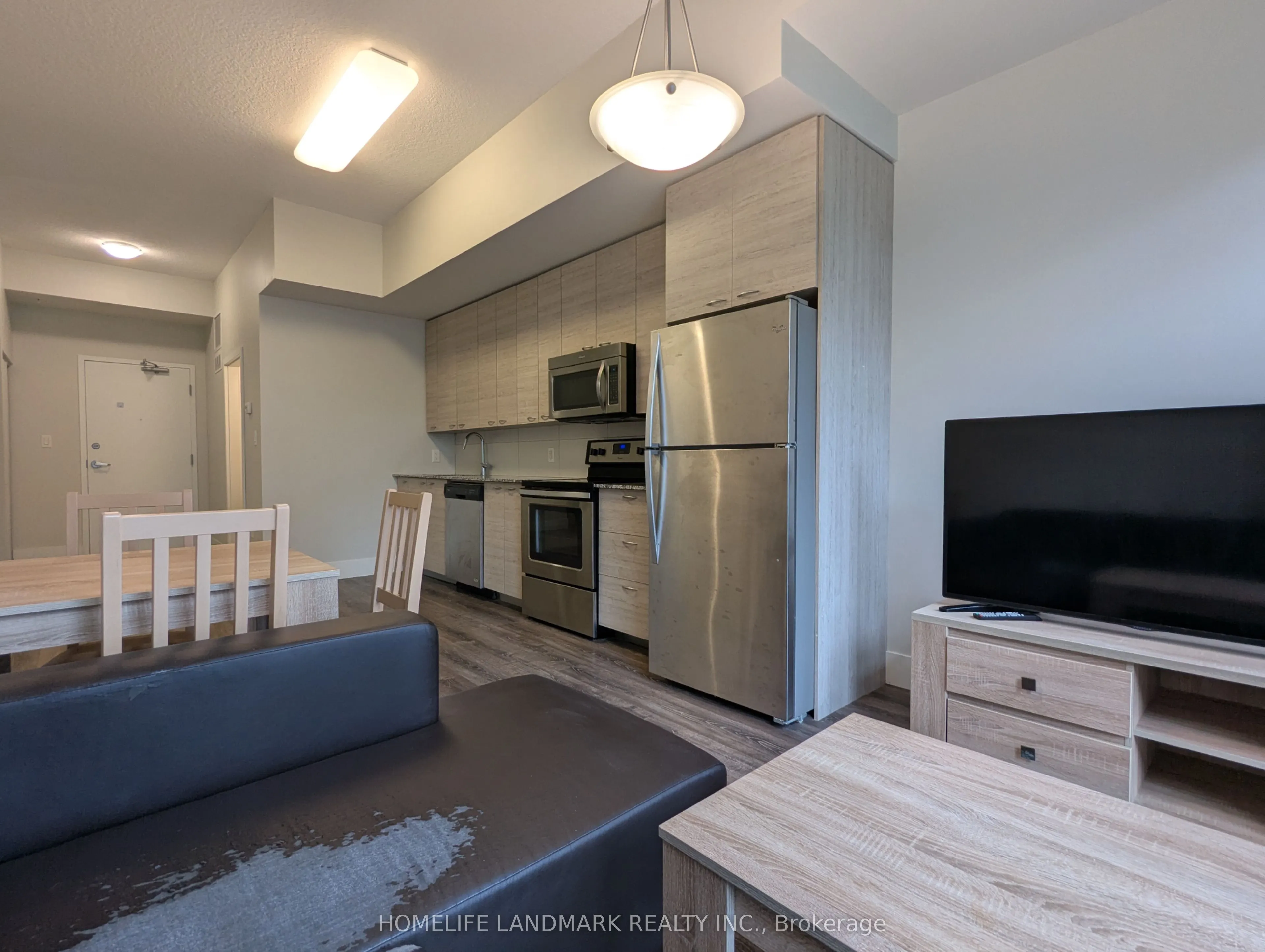 253 Albert Street, #302
