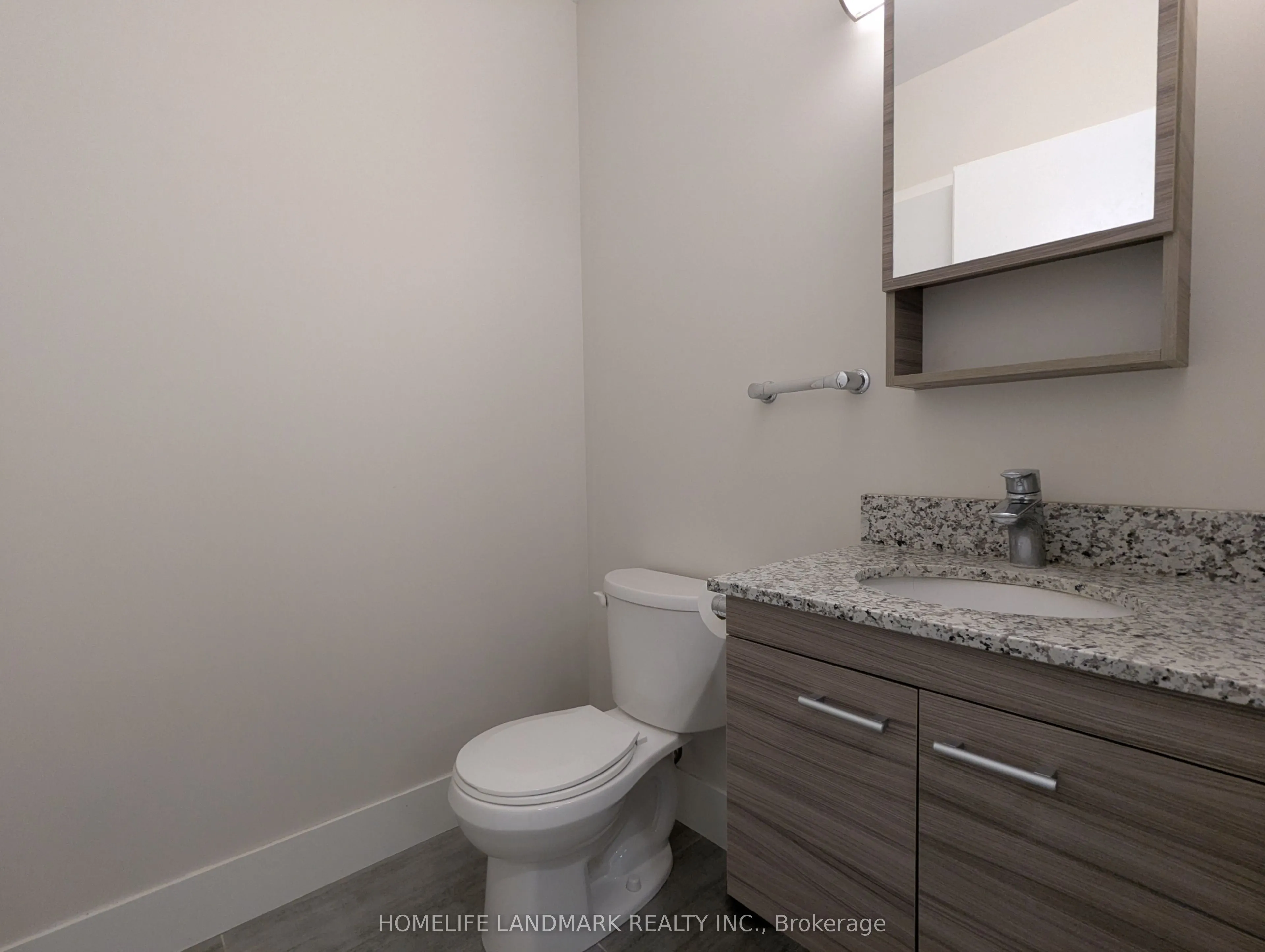 253 Albert Street, #302