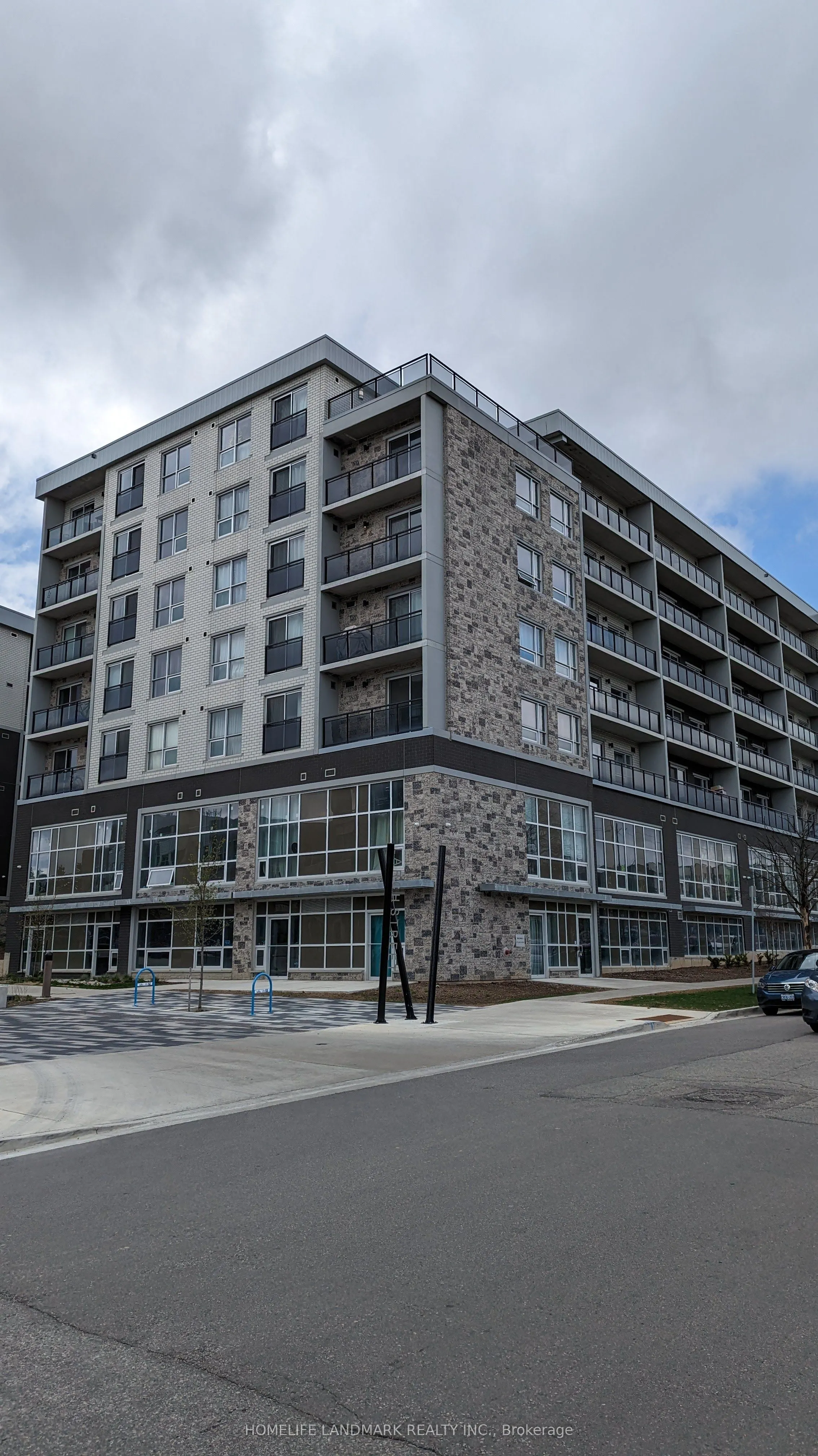 275 Larch Street, #G401