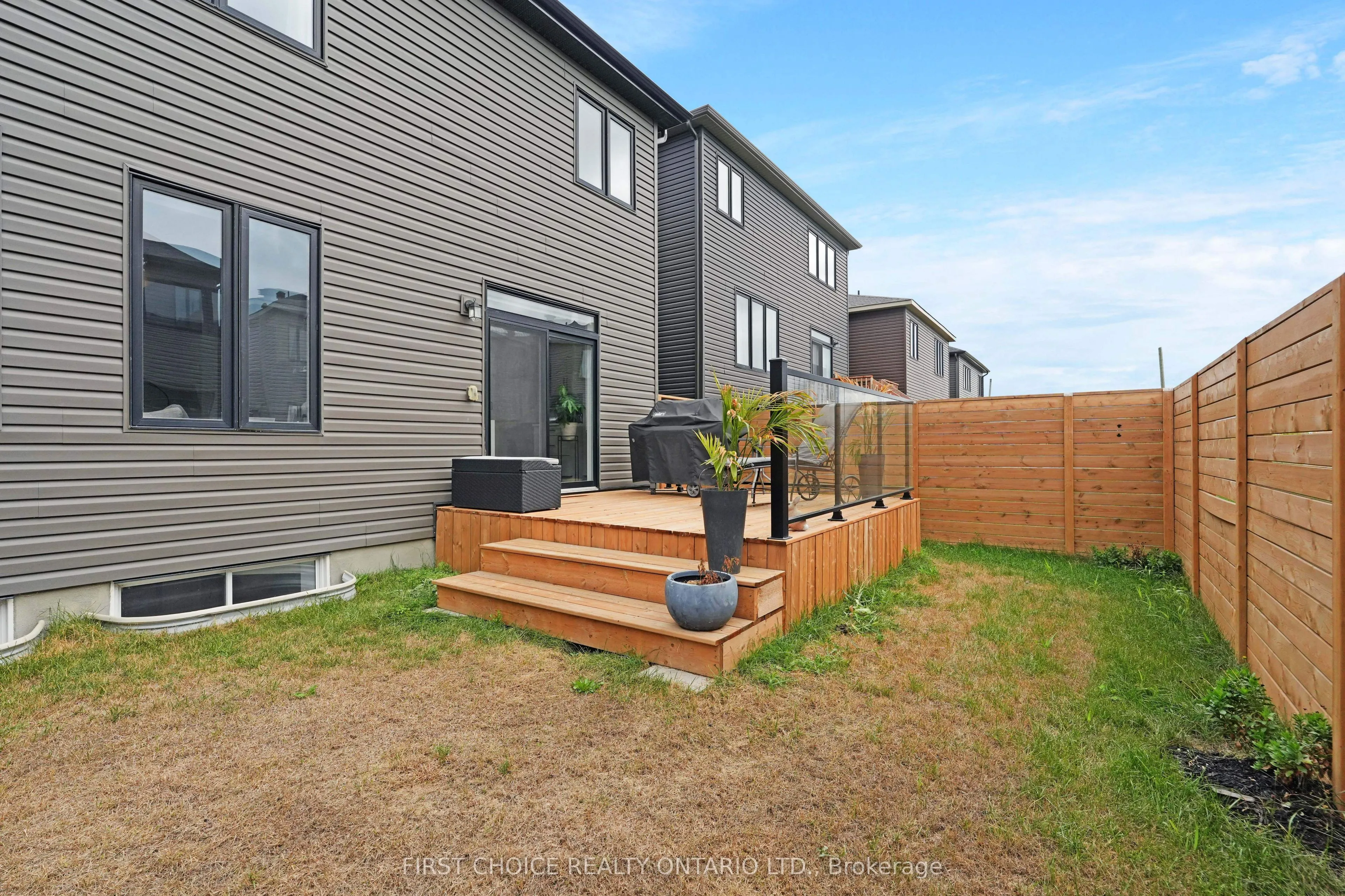 605 Ribbon Street