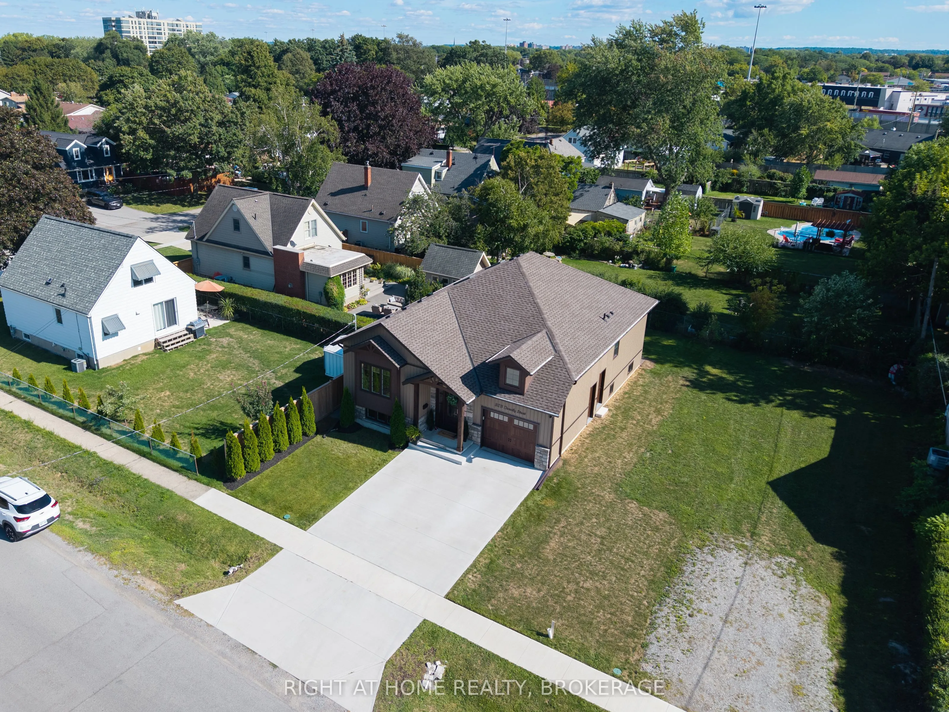32B Dorothy Street