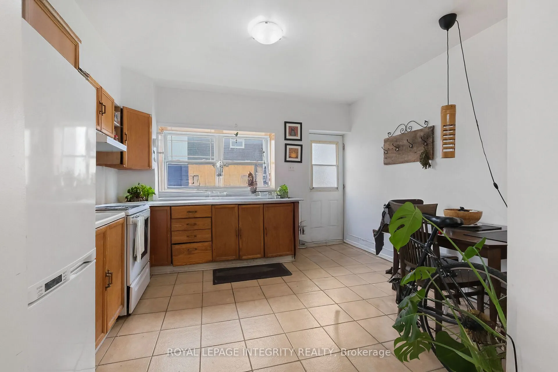 202 Rochester Street, #6
