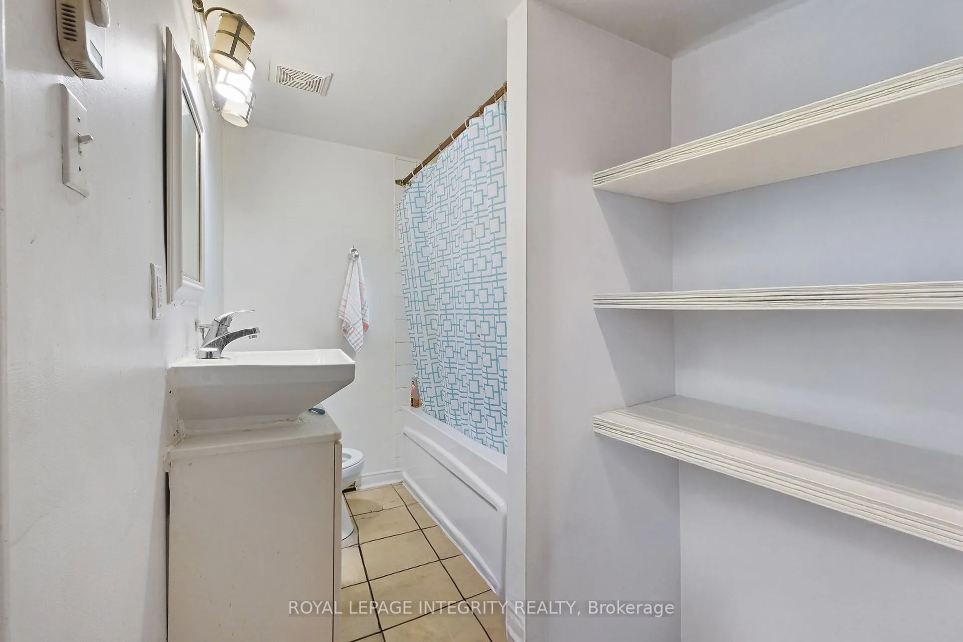 202 Rochester Street, #6