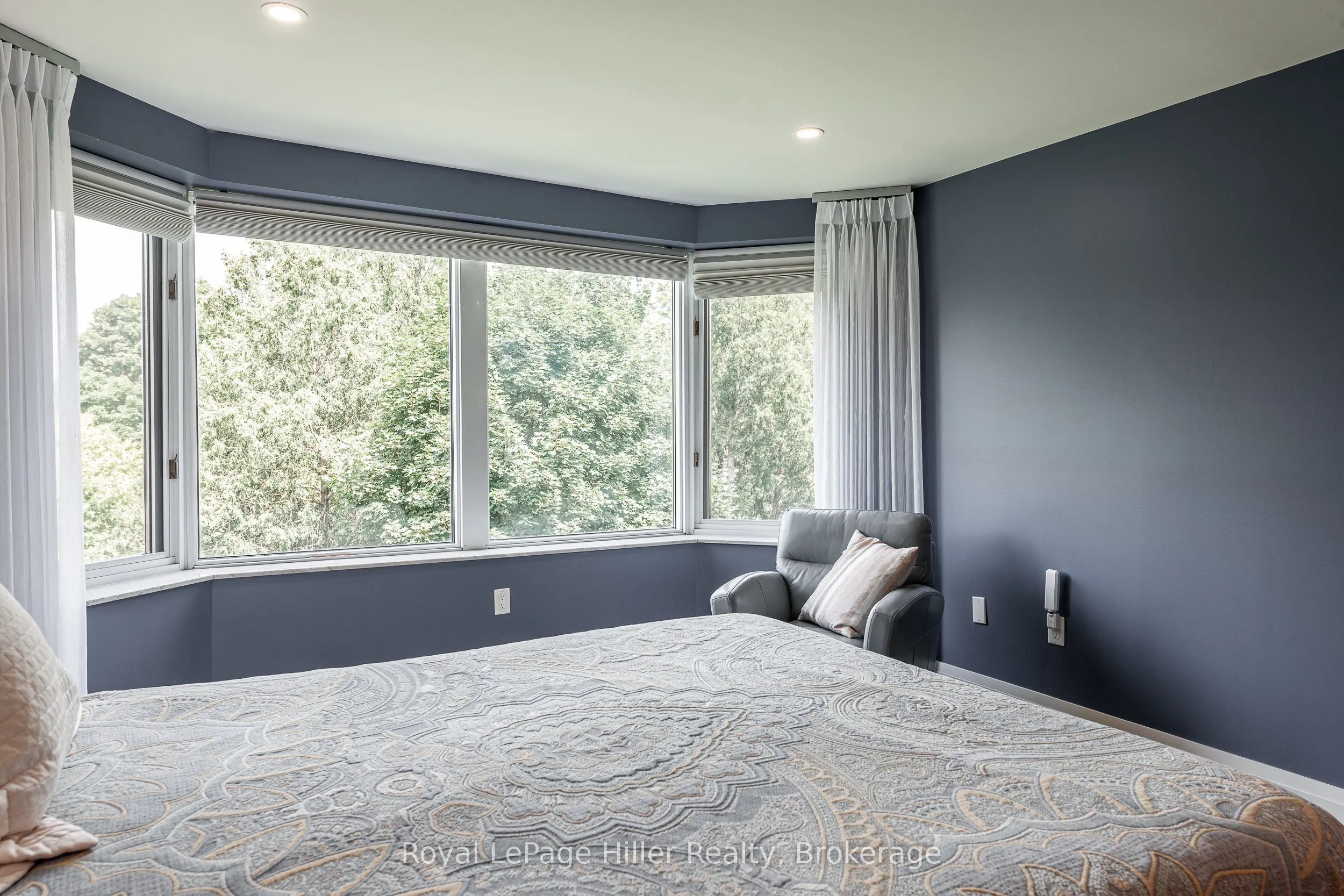 30 FRONT Street, #205